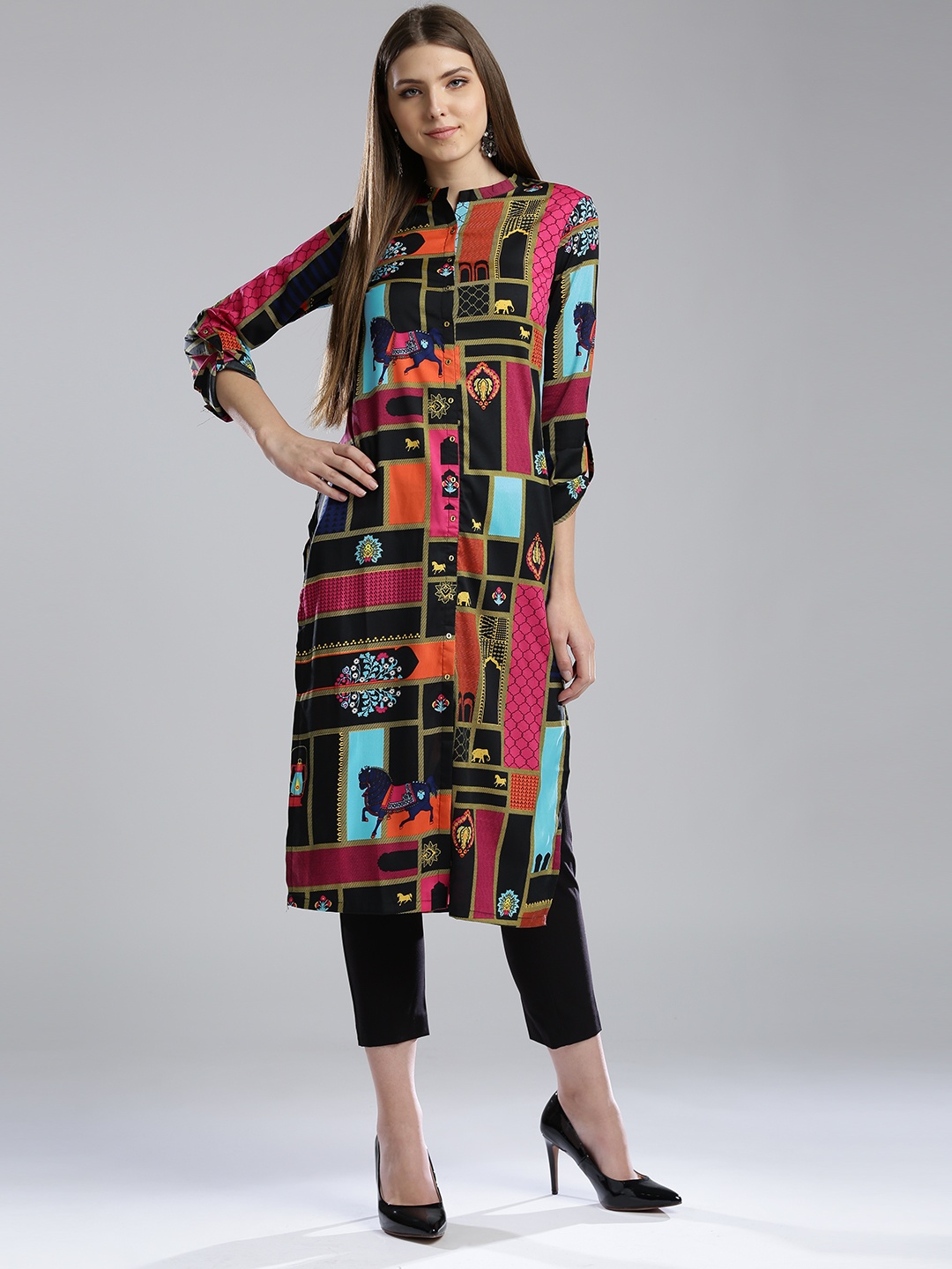 

W Women Black & Pink Quirky Print Straight Kurta