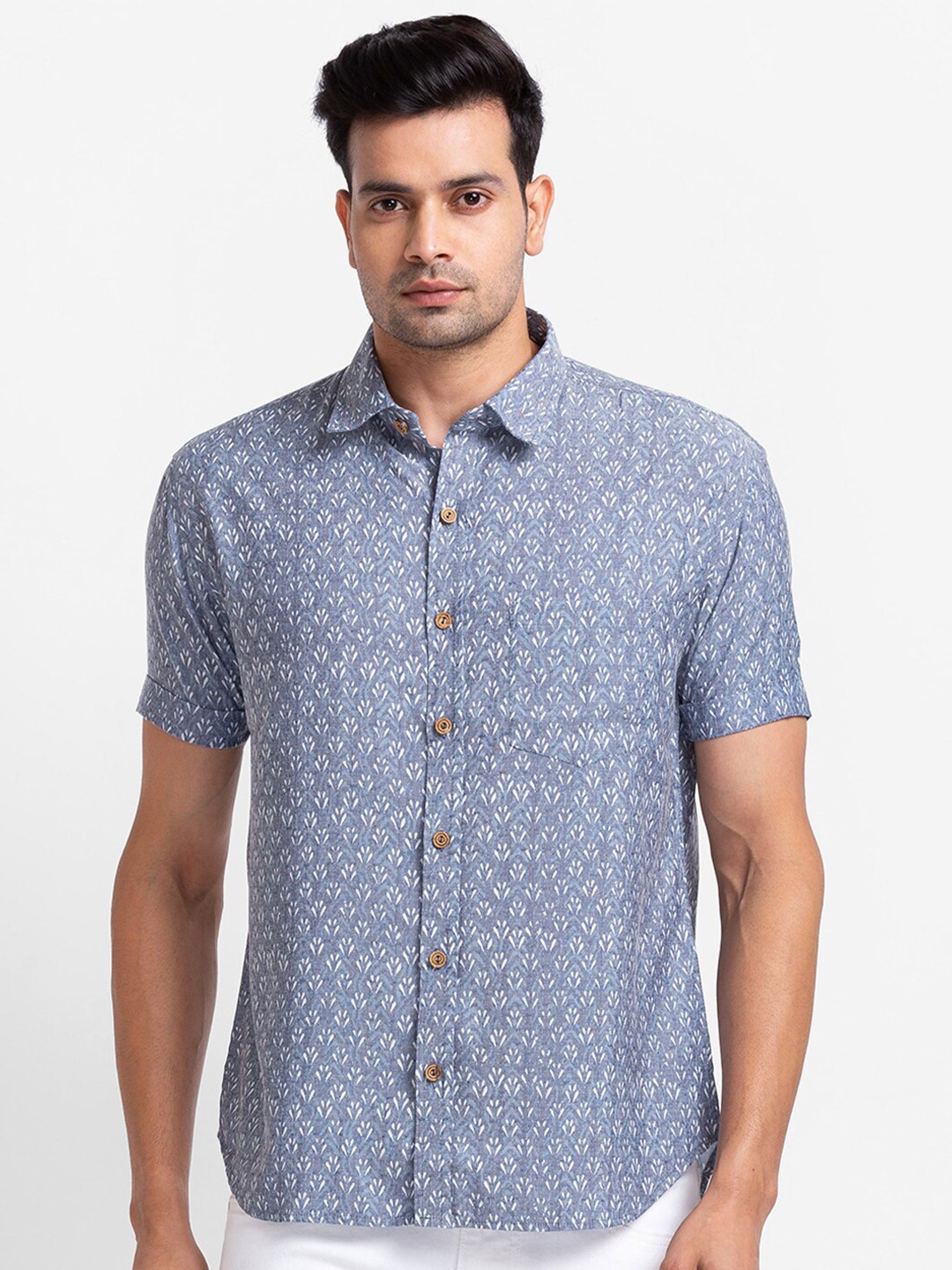 

SARVAMOHAN Men Blue Original Printed Casual Shirt