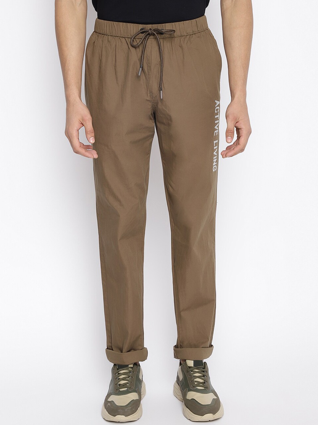 

Cantabil Men Olive Green Solid Cotton Regular Fit Trousers