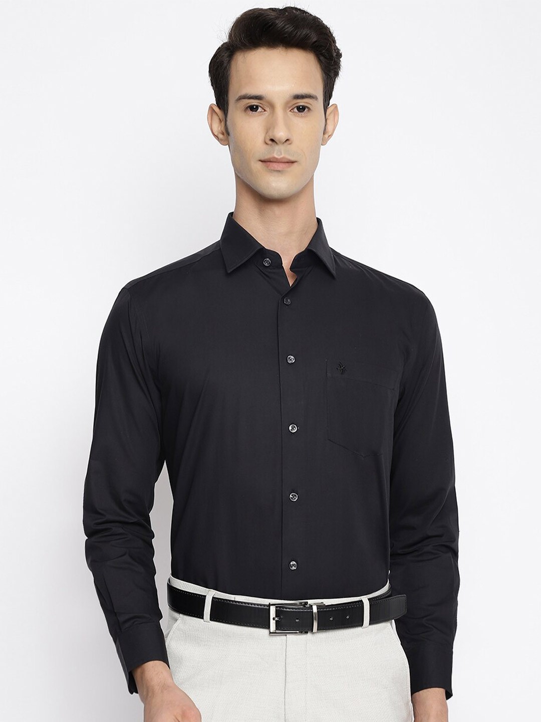 

Cantabil Men Black Solid Cotton Long Sleeves Formal Shirt
