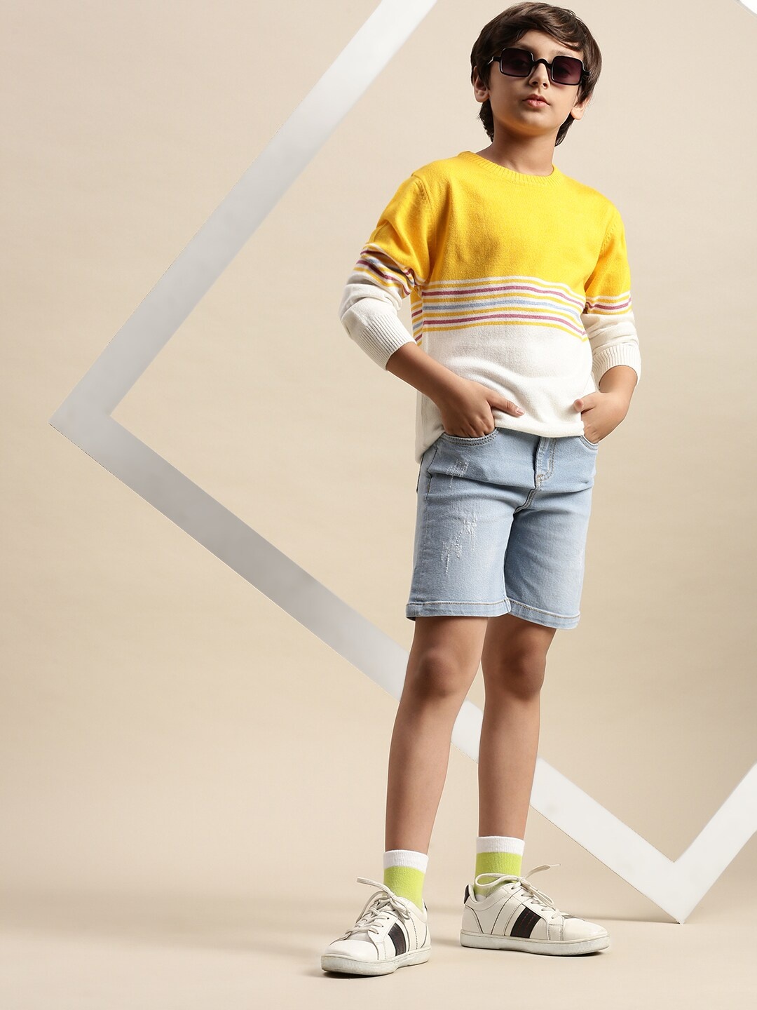 

PIPIN Boys Yellow Striped Sweatshirt