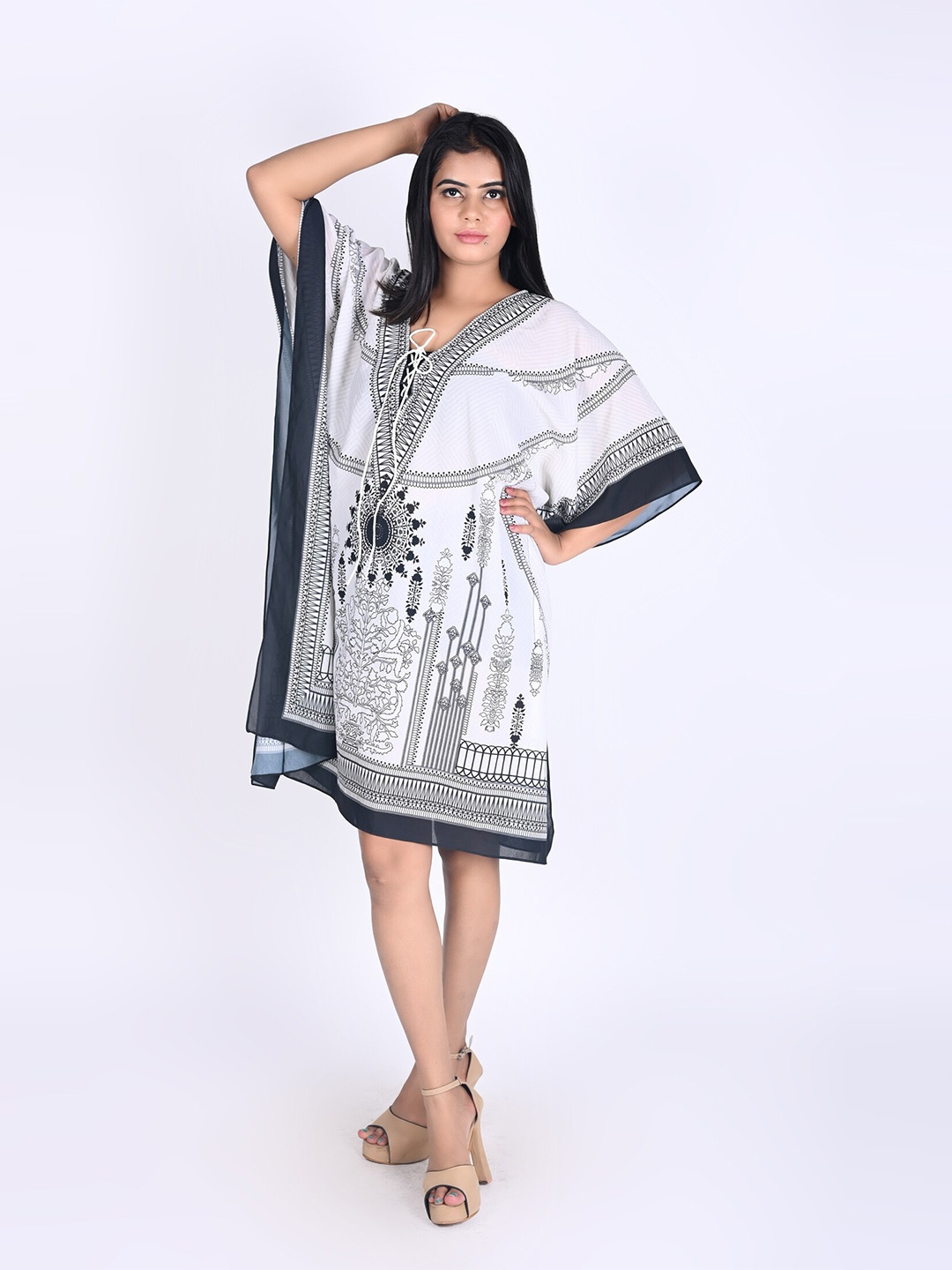 

Rajoria Instyle Multicoloured Ethnic Motifs Georgette Ethnic Kaftan Dress, Multi