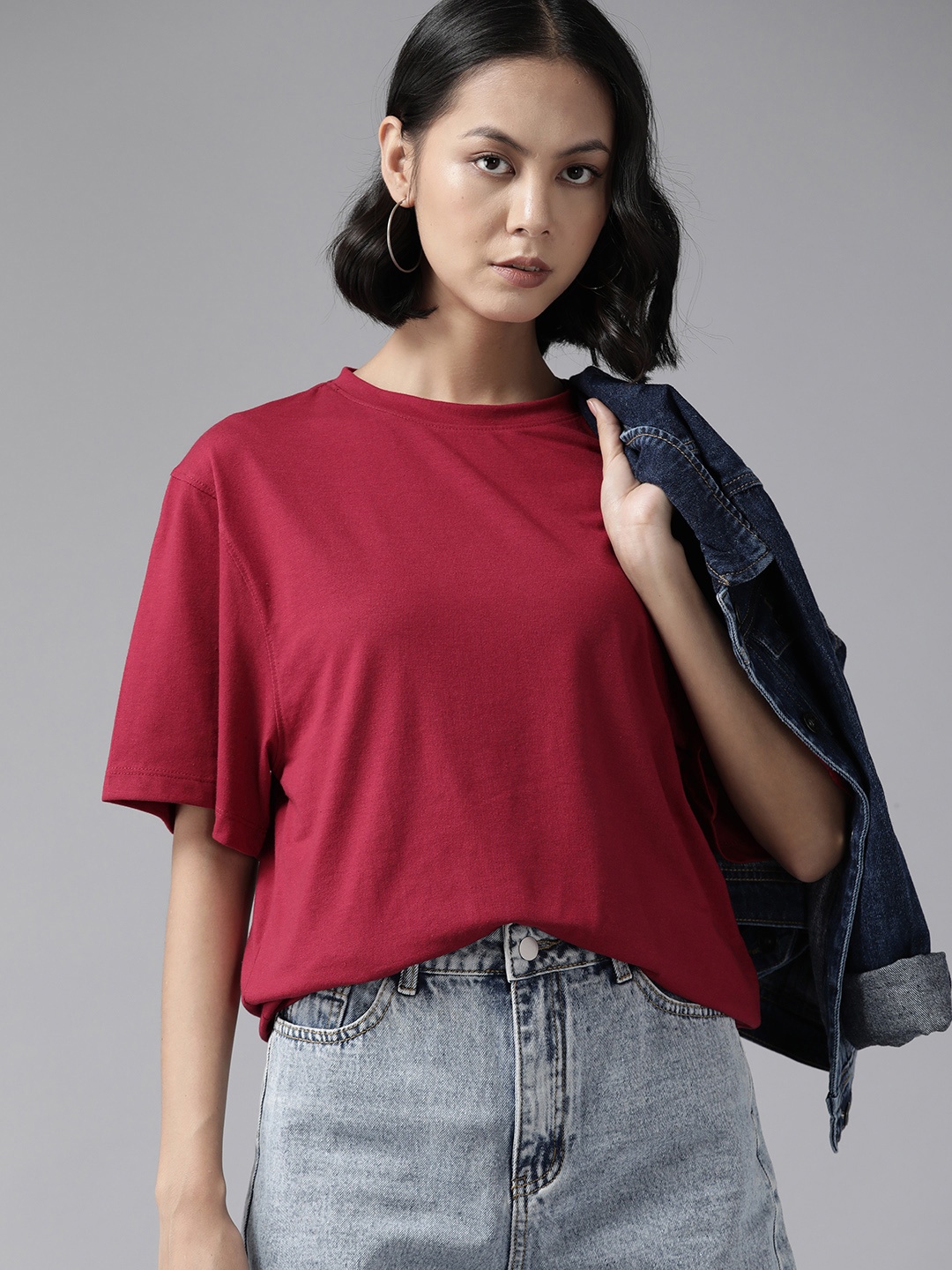 

The Roadster Lifestyle Co. Women Solid Oversized T-shirt, Fuchsia