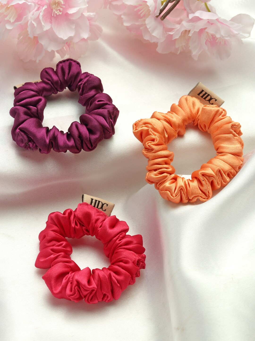 

HAIR DRAMA CO. Women Pink & Peach-Coloured Set of 3 Ponytail Holders