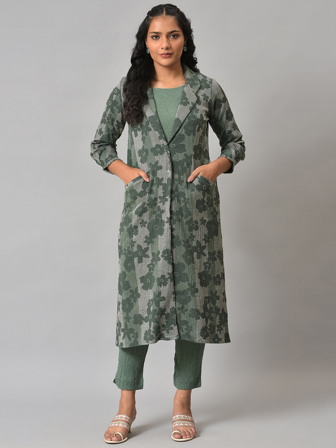 

W Women Printed Cotton Kurta Set, Green