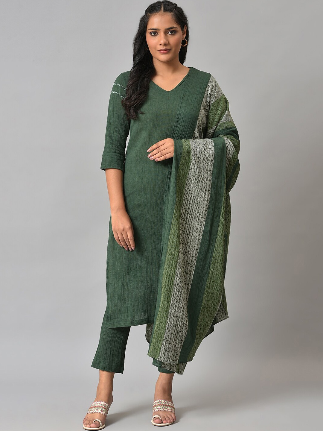 

W Solid Cotton Kurta Set, Green