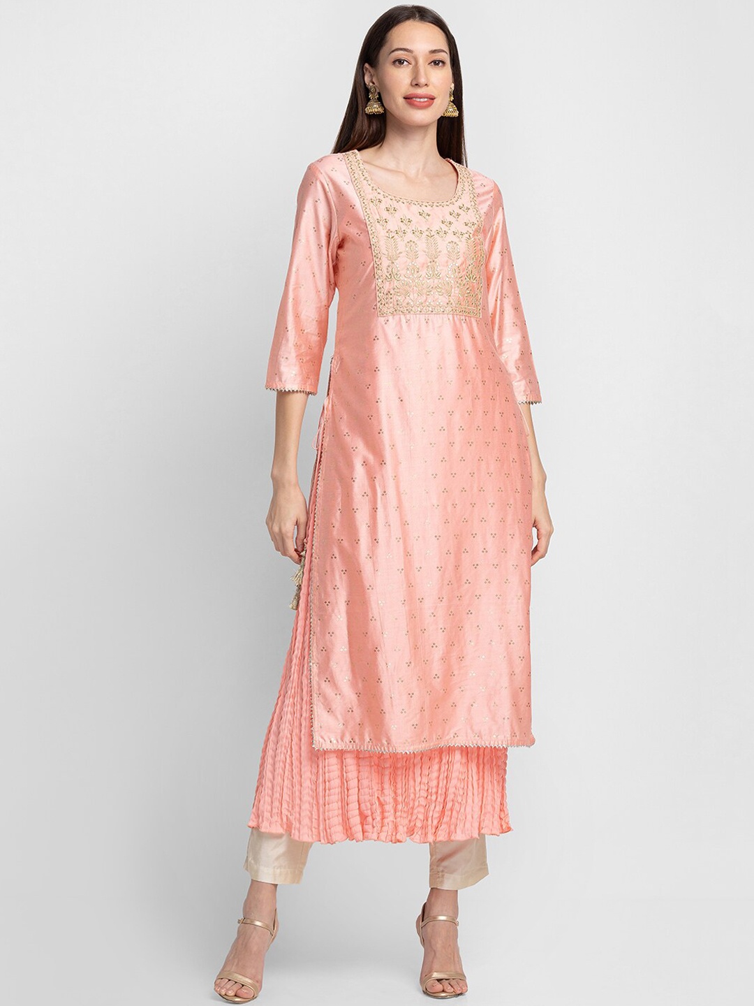 

Globus Ethnic Motifs Thread Work Kurta, Pink