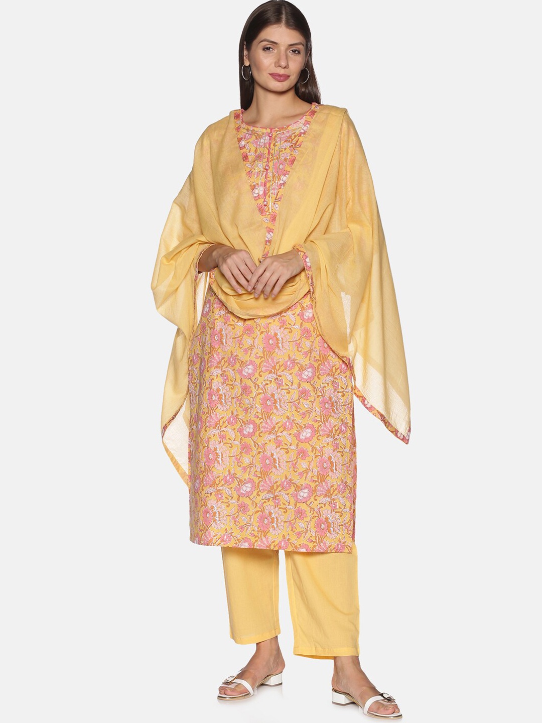 

Palakh Women Yellow Floral Printed Pure Cotton Kurta with Trousers & With Dupatta