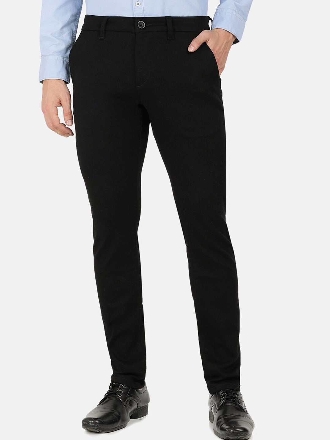 

EVERBLUE Men Solid Stretchable Mid-Rise Cross Pocket Trousers, Black