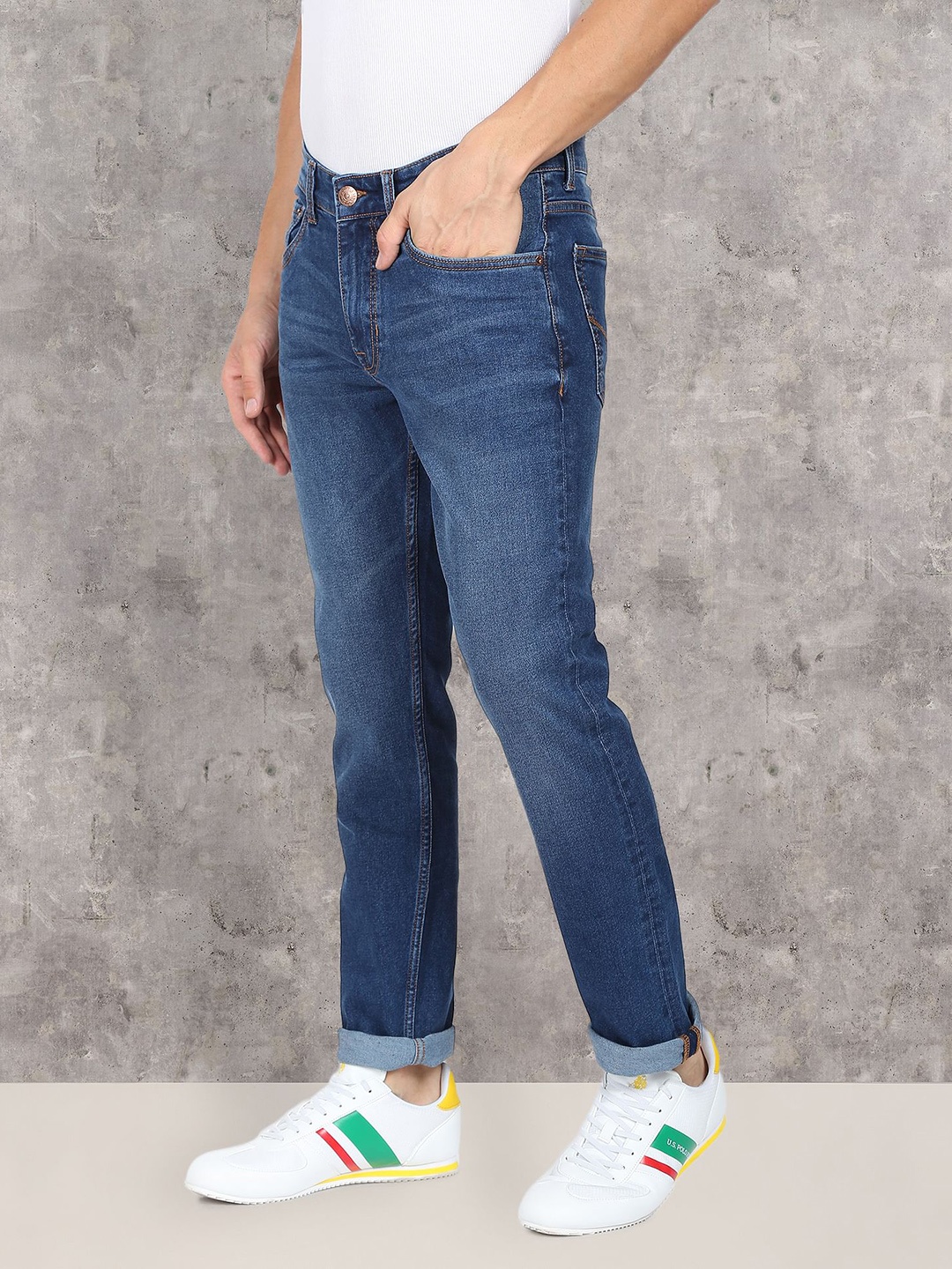 

U.S. Polo Assn. Denim Co. Men Blue Slim Fit Light Fade Cuffed Hem Stretchable Jeans