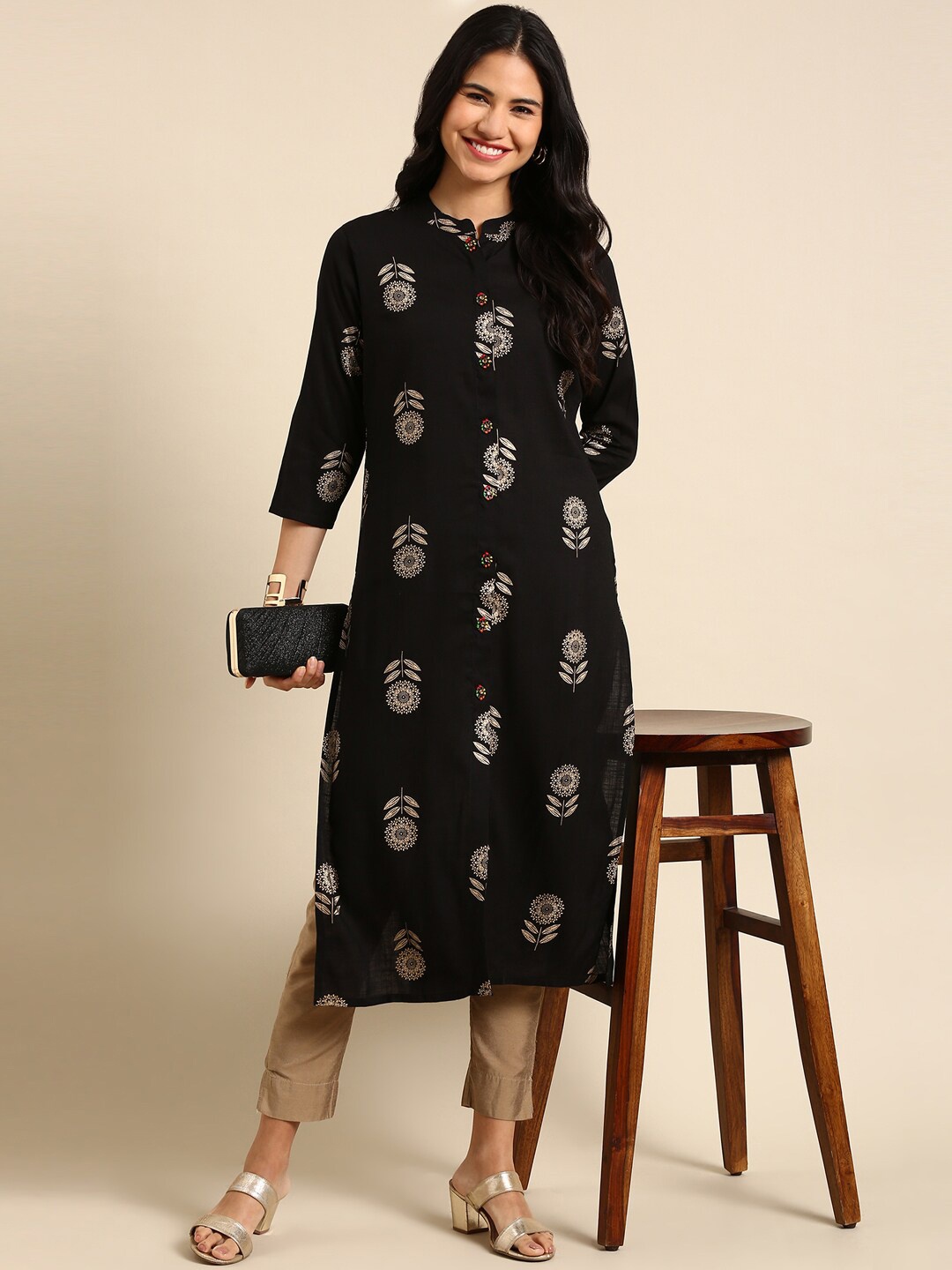 

SHOWOFF Women Black Floral Printed Kurta