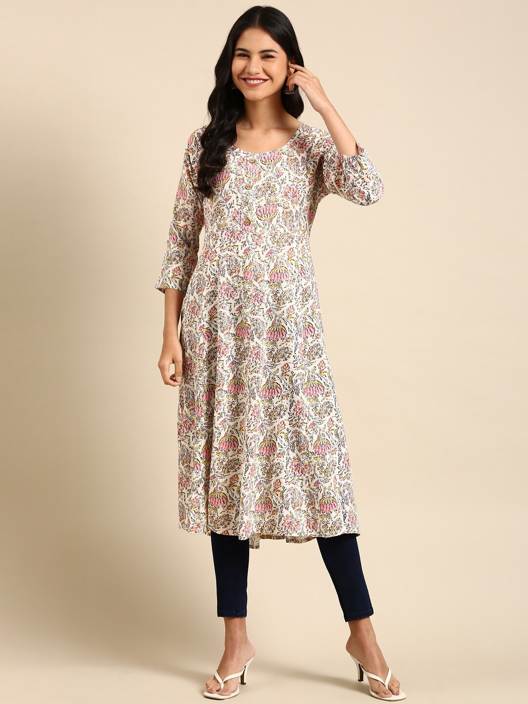 

SHOWOFF Women Off White Floral Printed Kurta