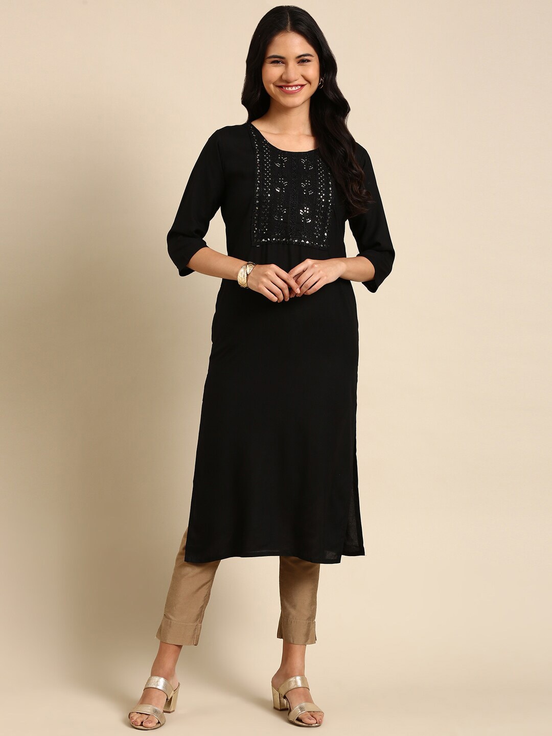 

SHOWOFF Women Black Floral Yoke Design Thread Work Floral Kurta
