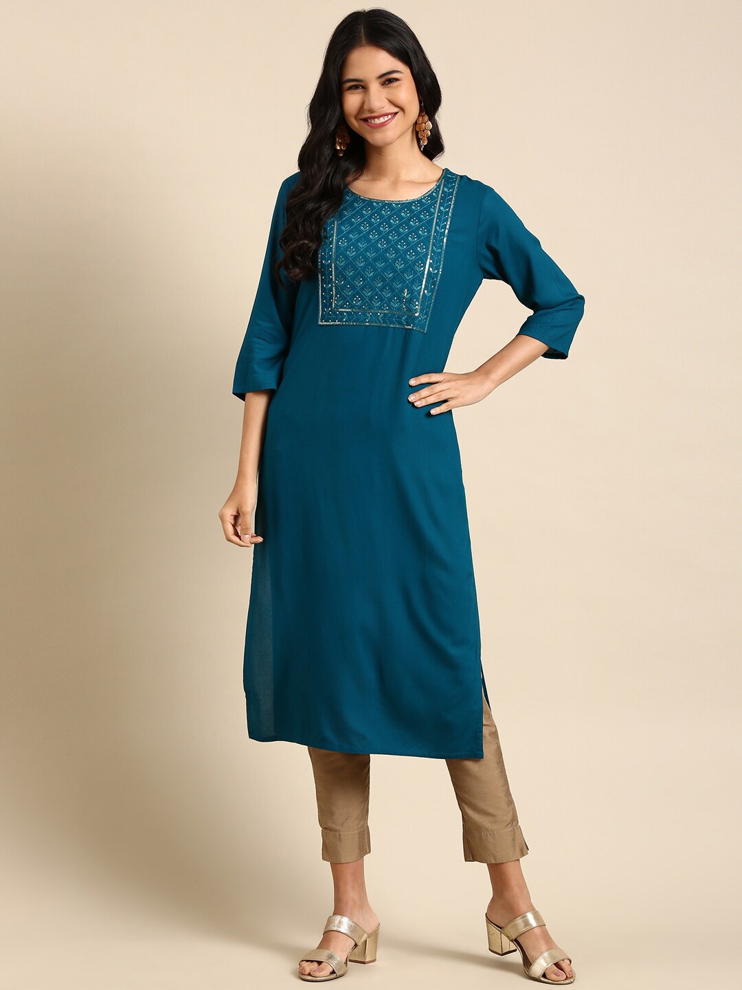 

SHOWOFF Yoke Design Embellished Kurta, Teal