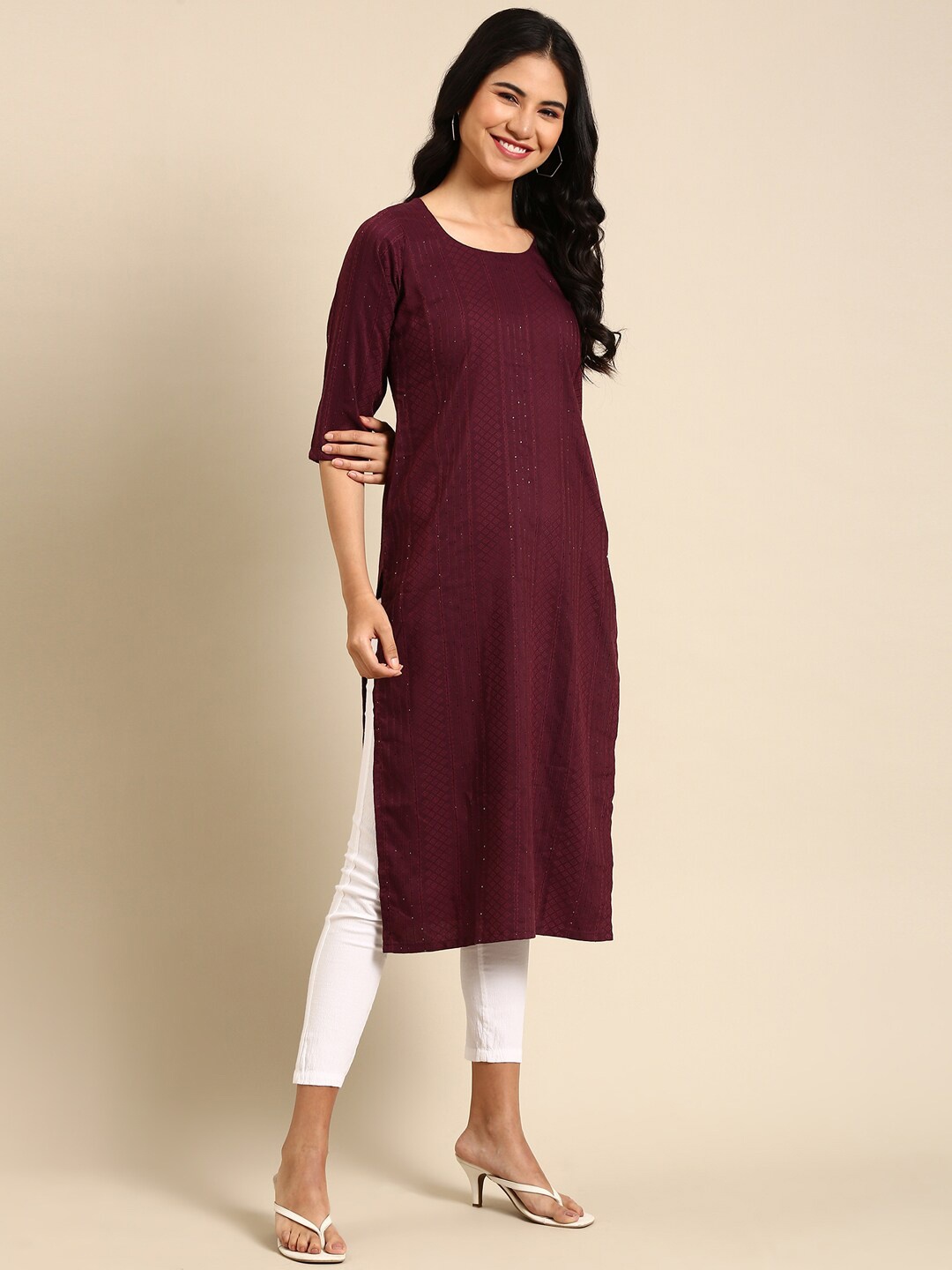 

SHOWOFF Round Neck Woven Design Cotton Silk Kurta, Burgundy