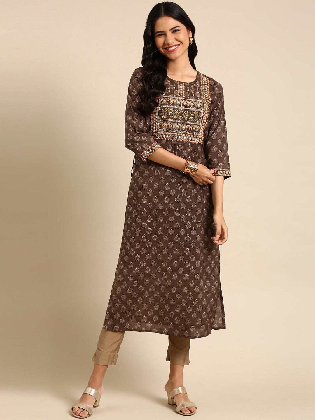 

SHOWOFF Ethnic Motifs Printed Mirror Work Kurta, Brown