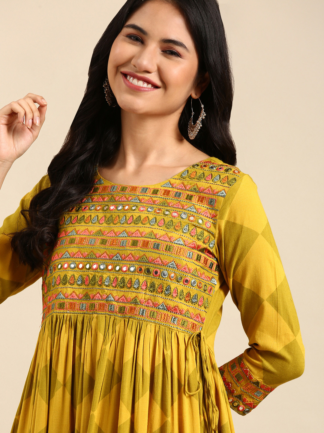 

SHOWOFF Floral Embroidered Thread Work Cotton Kurta, Yellow