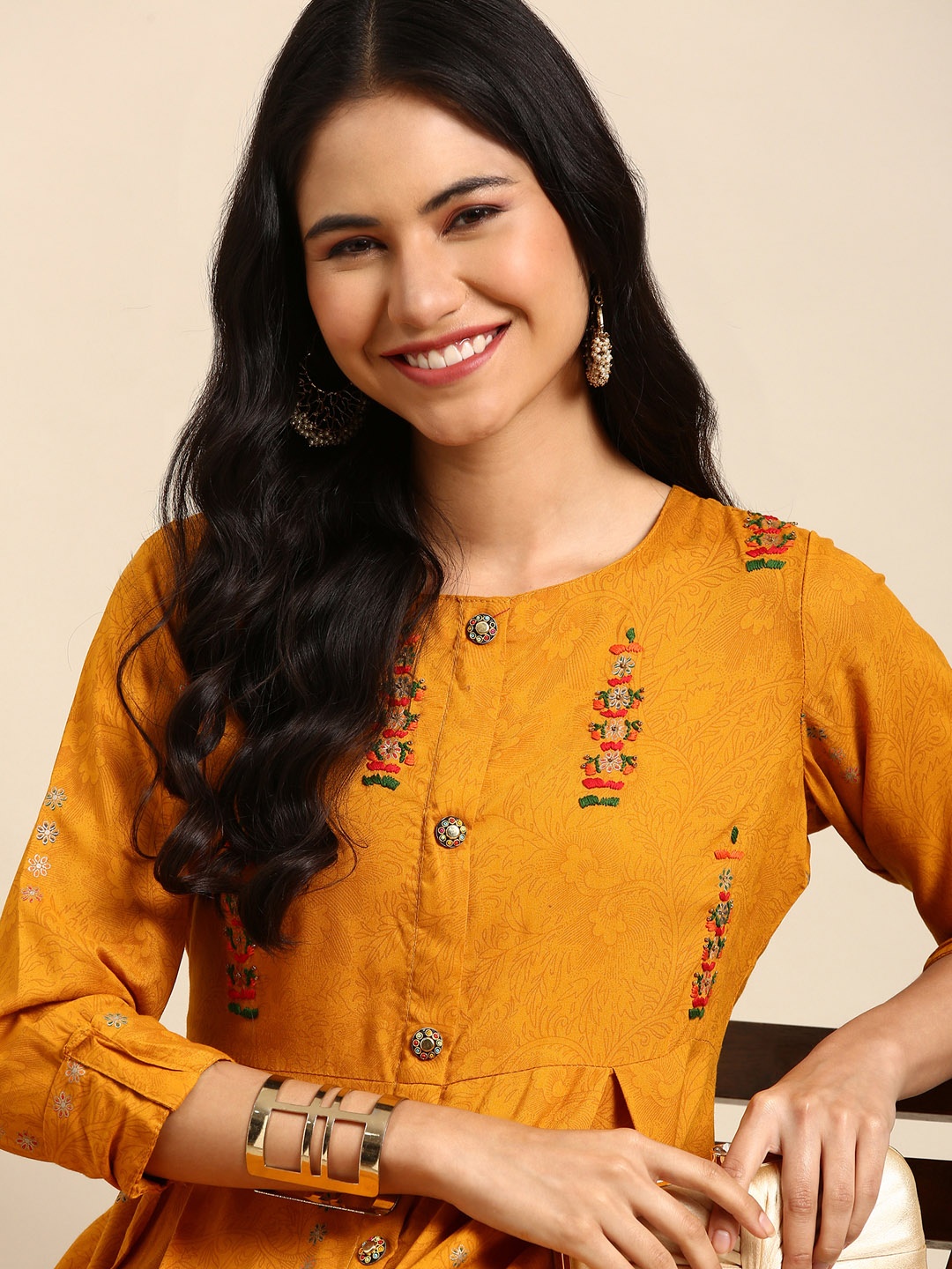 

SHOWOFF Floral Embroidered Thread Work Chanderi Cotton Kurta, Mustard