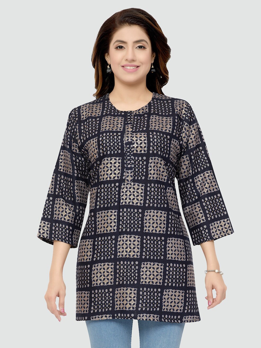 

Saree Swarg Navy Blue Printed Kurti