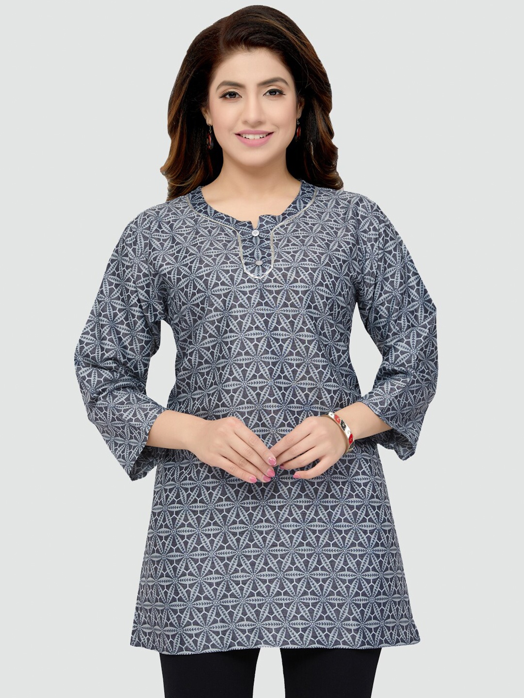 

Saree Swarg Women Grey Floral Printed Kurti