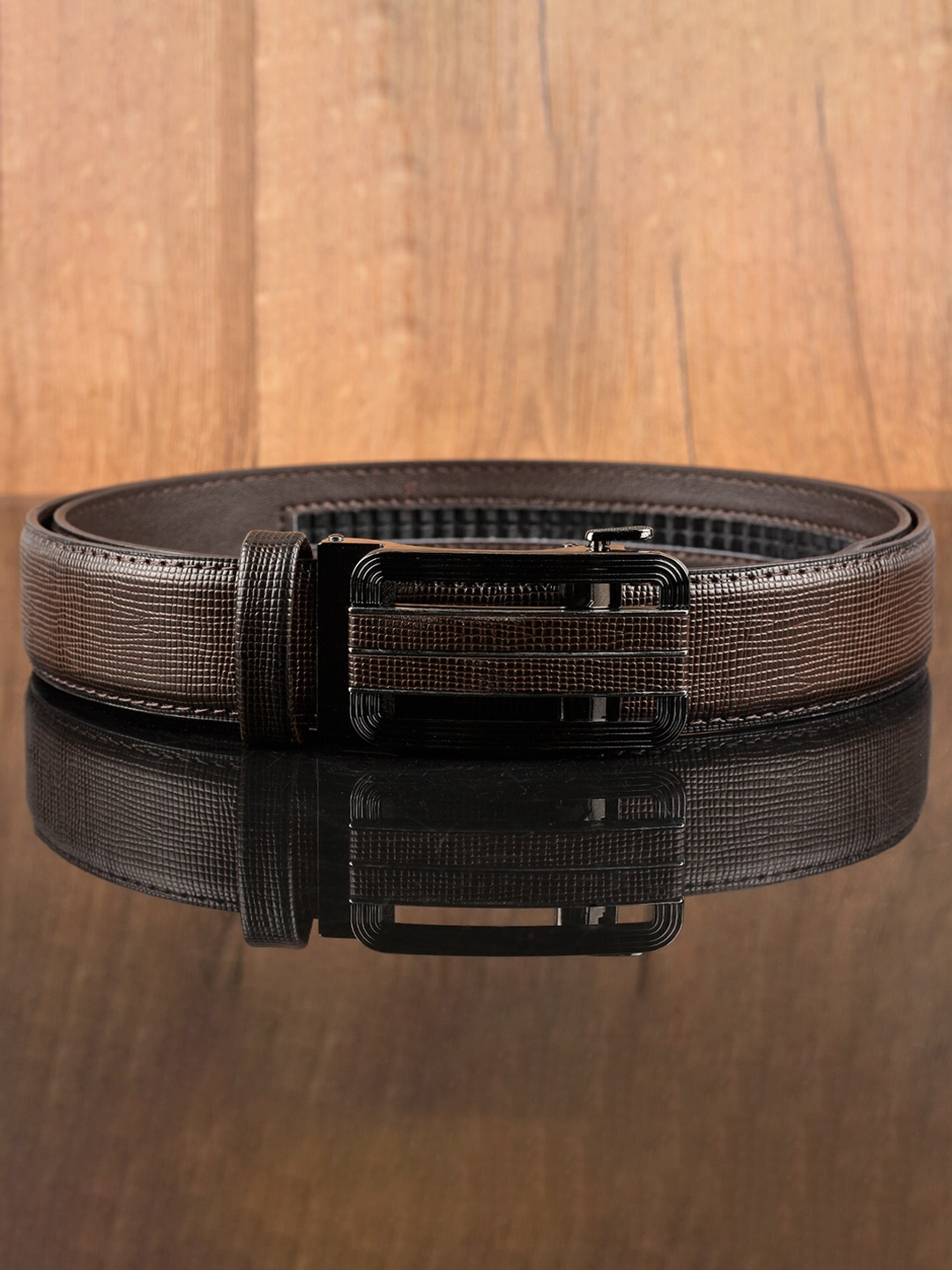 

BuckleUp Men Brown Textured Belt