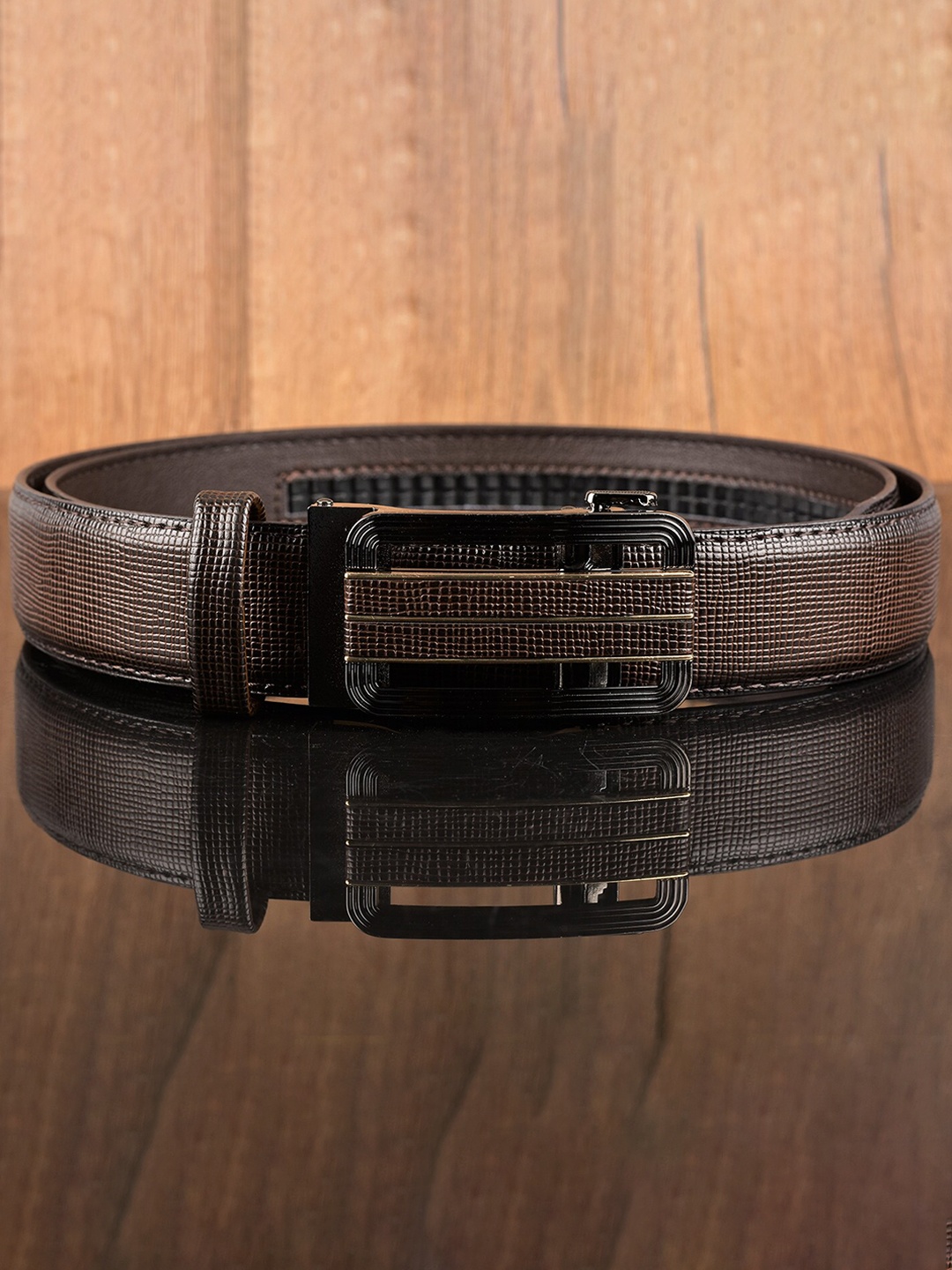 

BuckleUp Men Brown Textured Belt