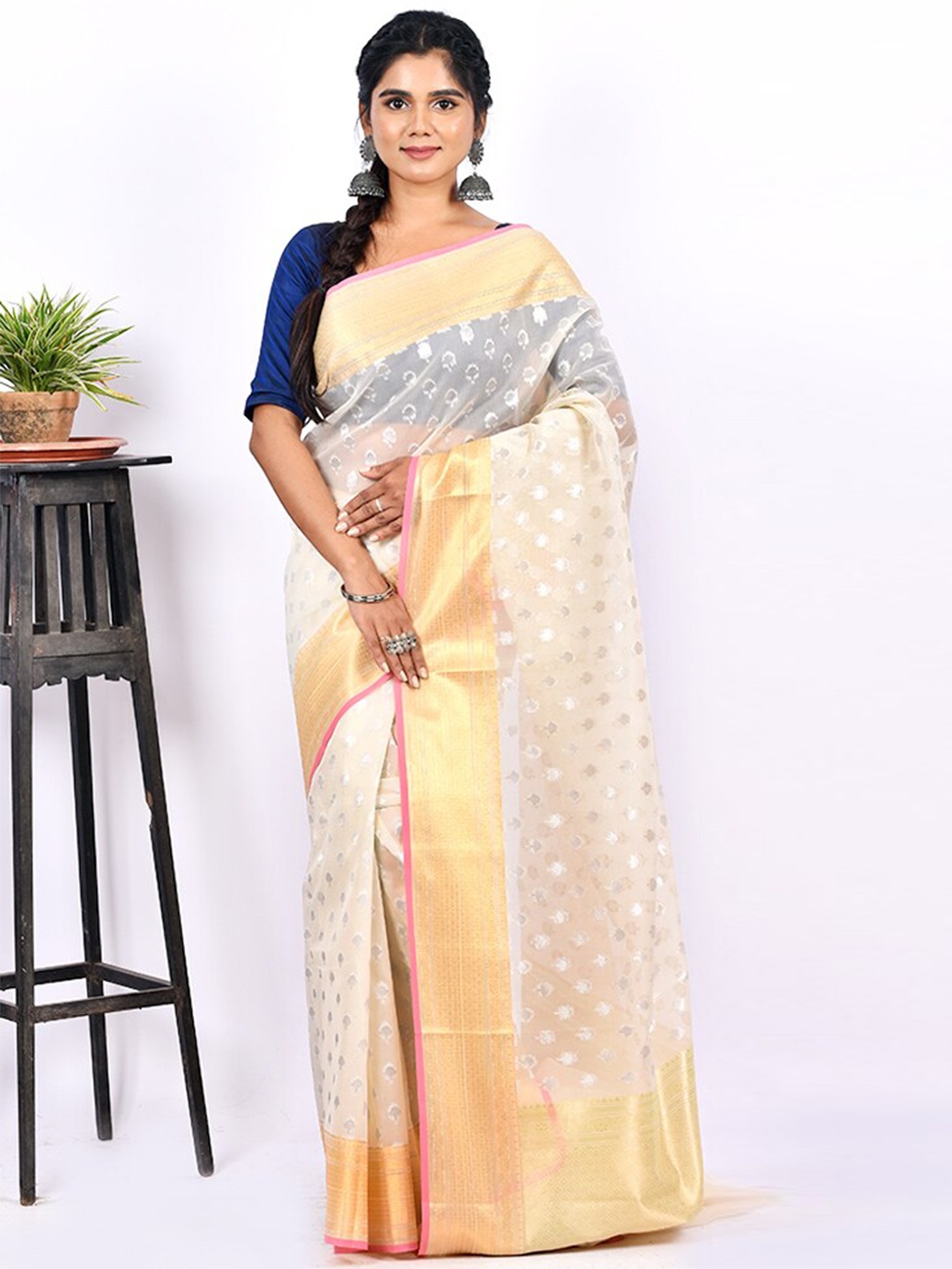 

AllSilks Cream-Coloured & Gold-Toned Woven Design Zari Kora Silk Cotton Saree