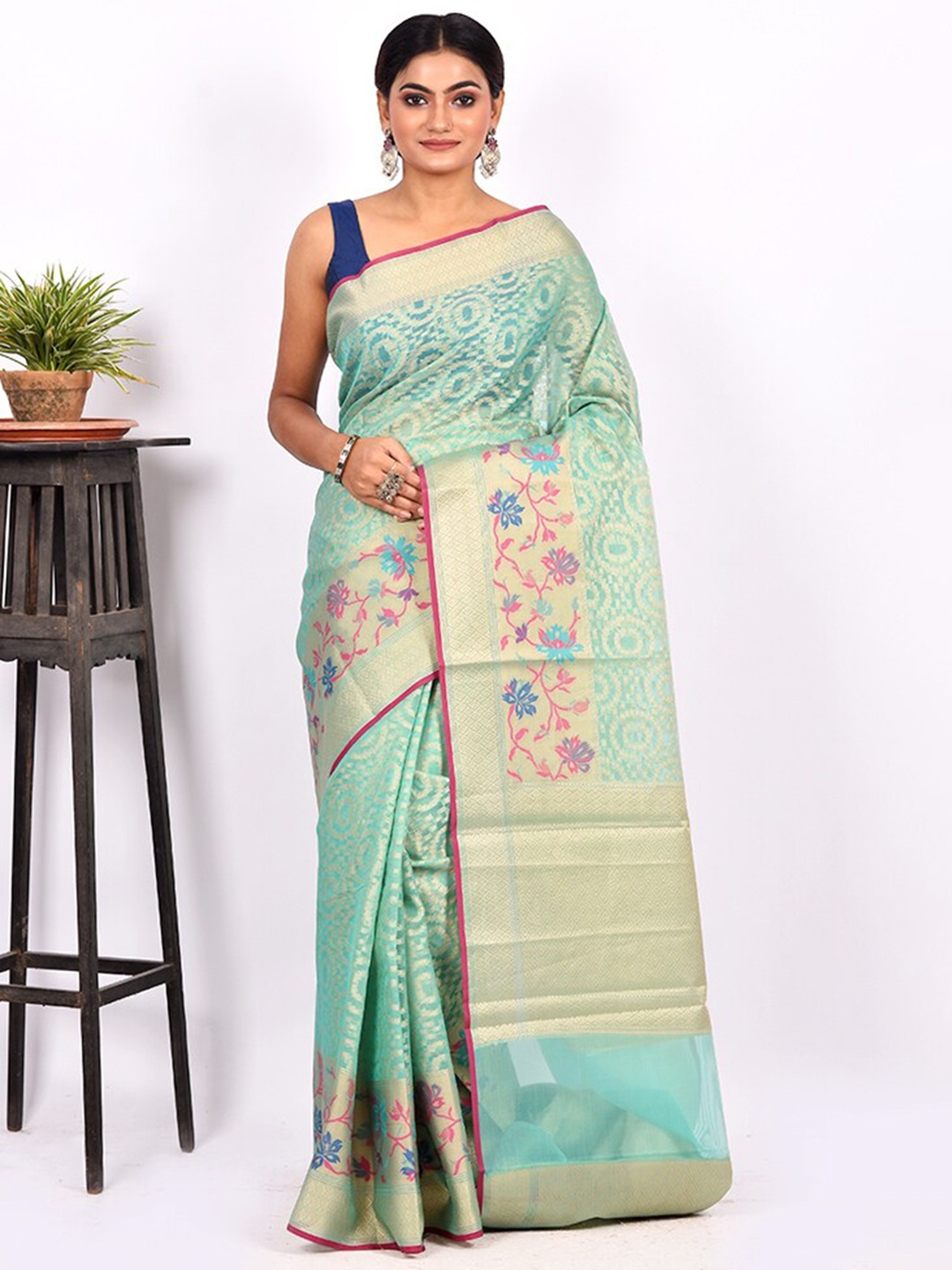 

AllSilks Blue & Gold-Toned Woven Design Zari Kora Silk Cotton Saree