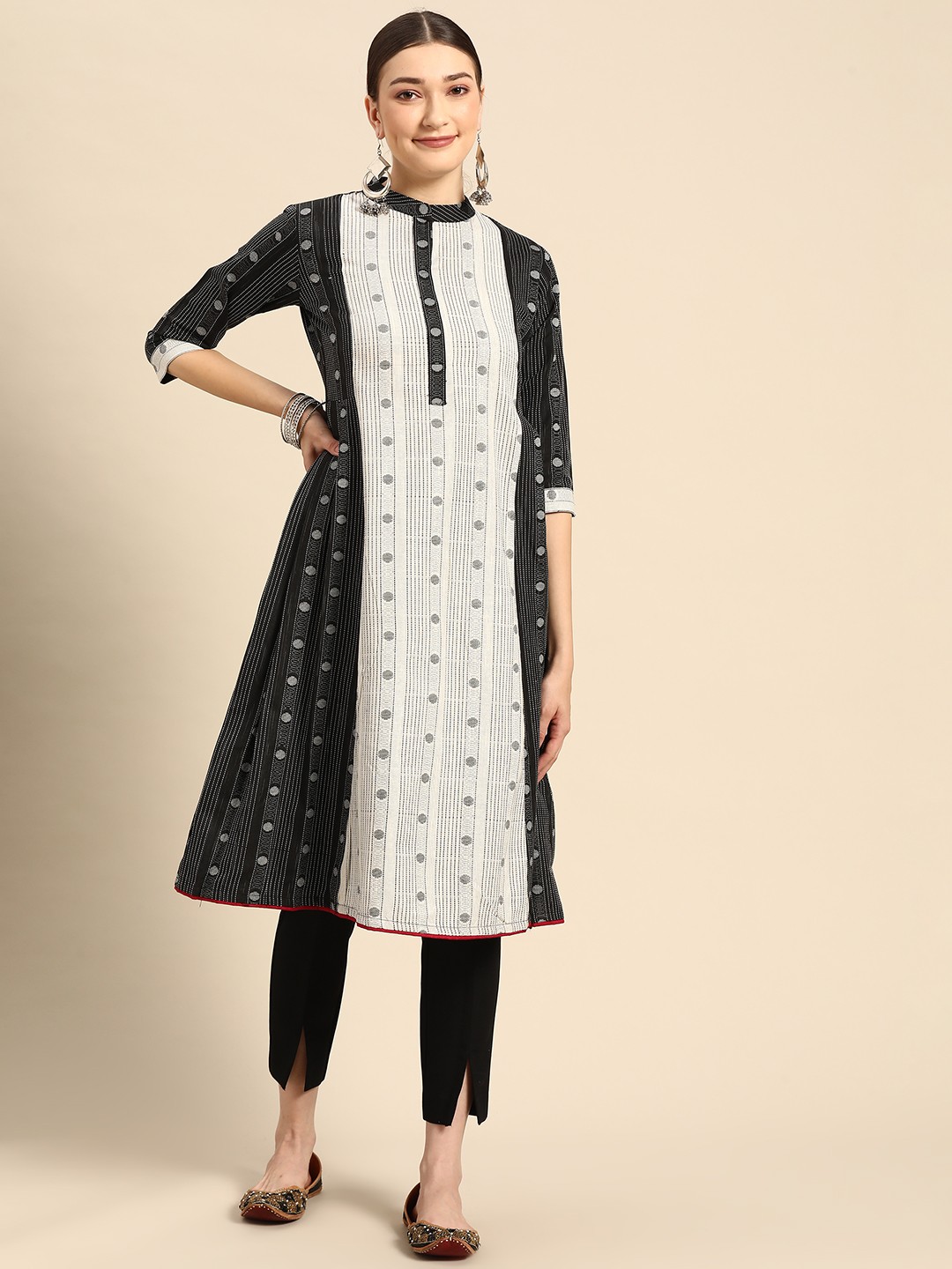

Sangria Women White & Off White Woven Design Kurta