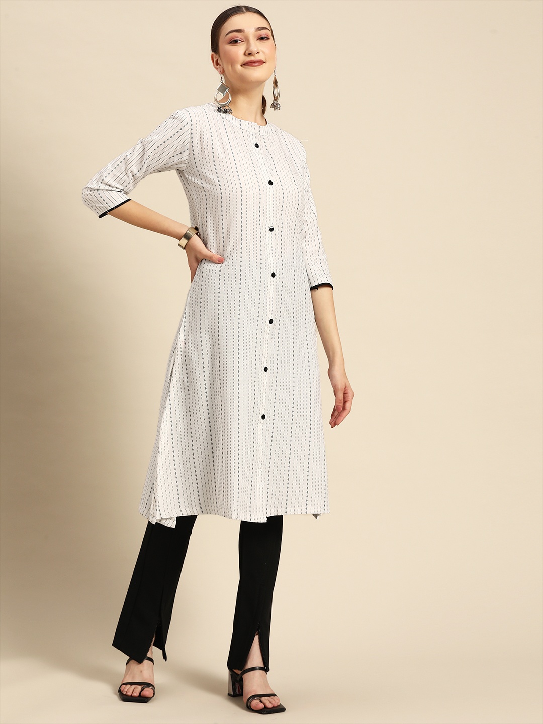 

Sangria Women White & Black Striped Mandarin Collar Kurta