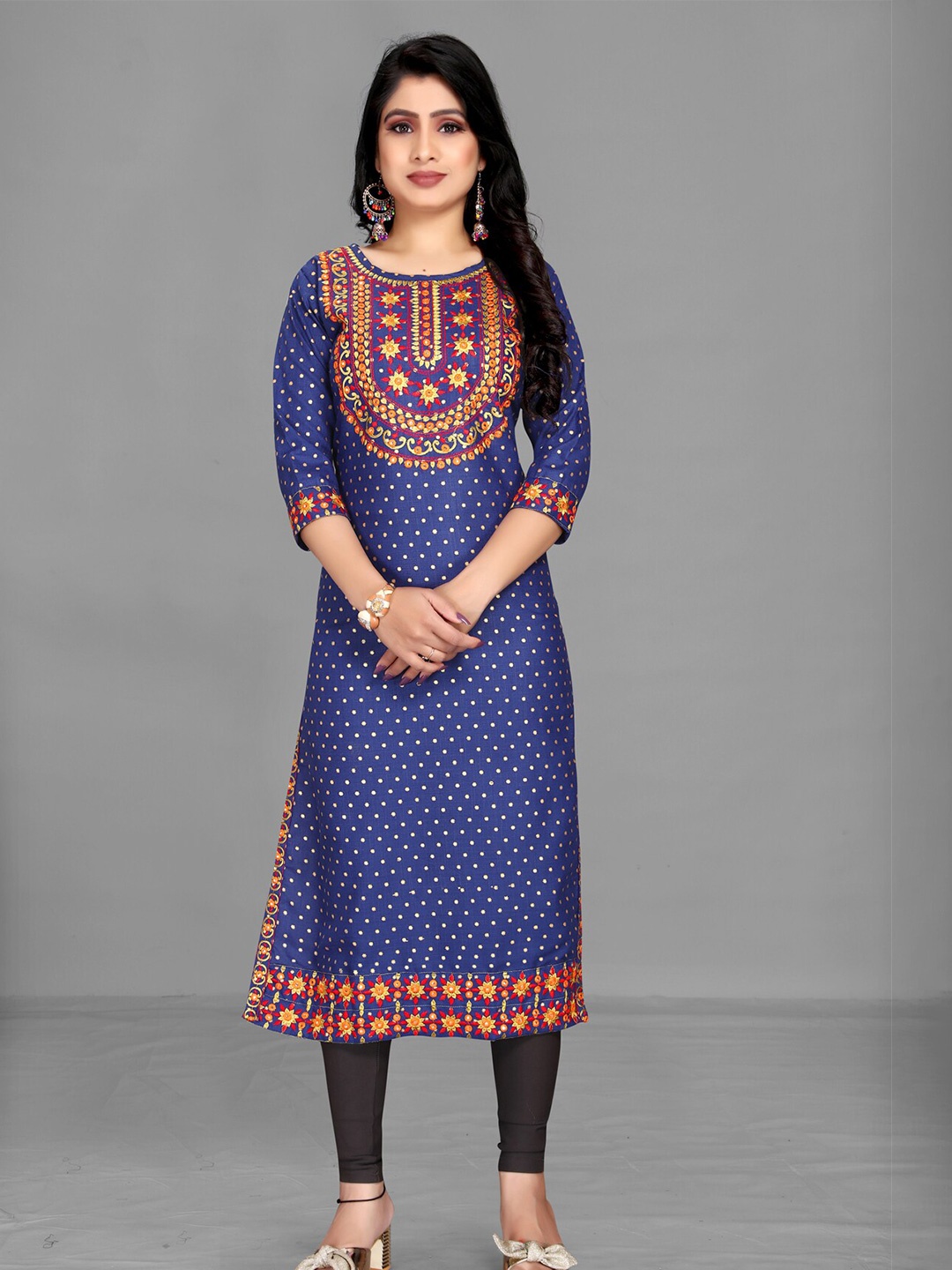 

MARUTI ART Women Blue Embroidered Thread Work Kurta