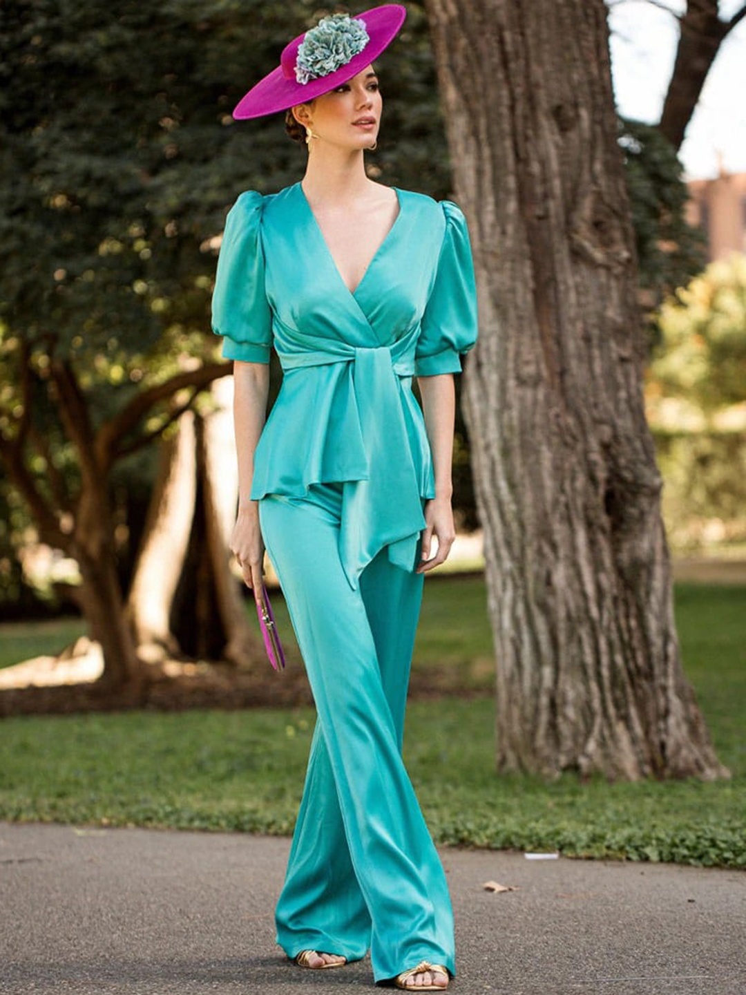 

KHUSHBOO AND PANKAJ Women Green Solid Satin Top and Trouser Co-Ords
