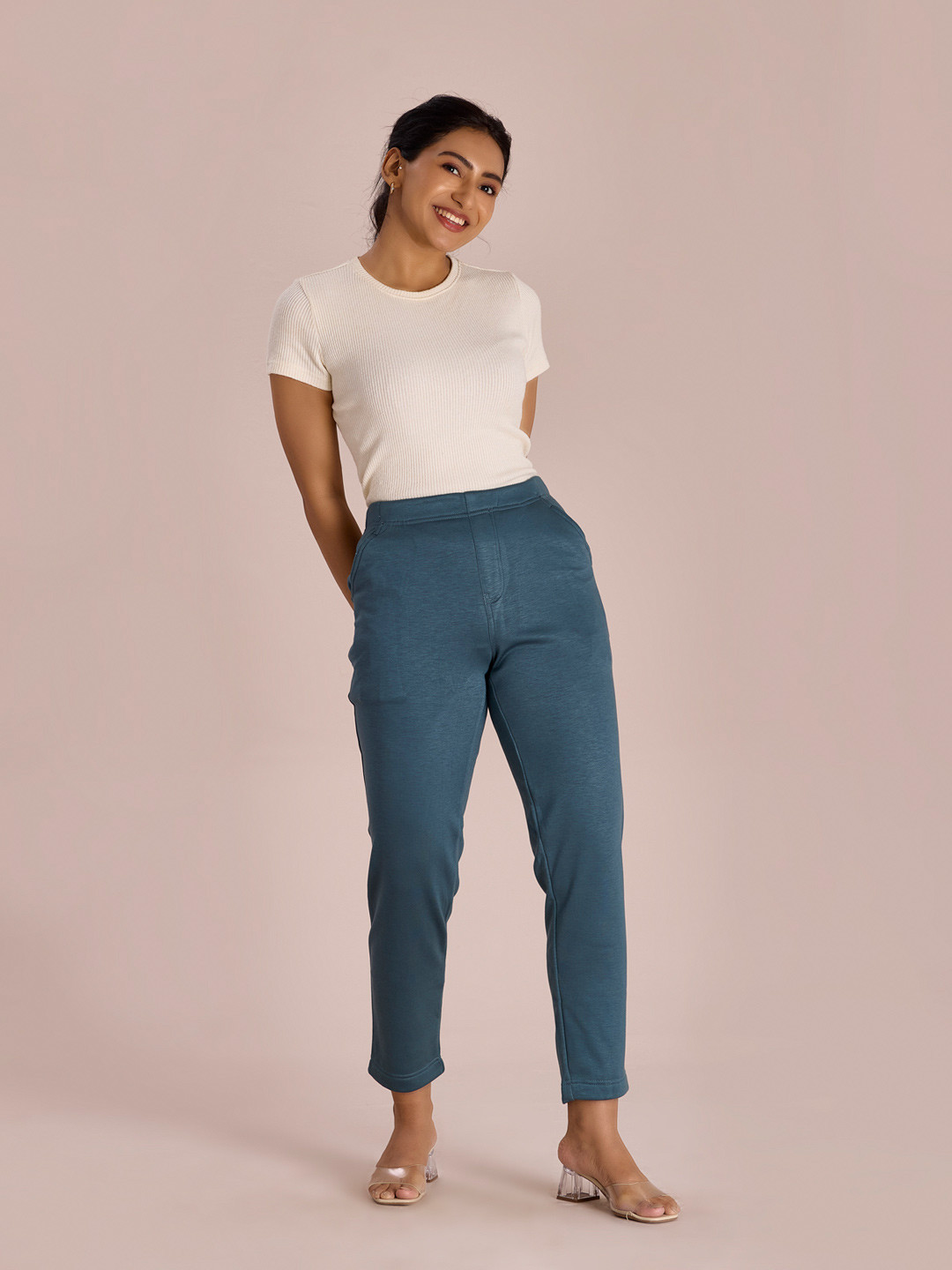 

Go Colors Women Green Treggings