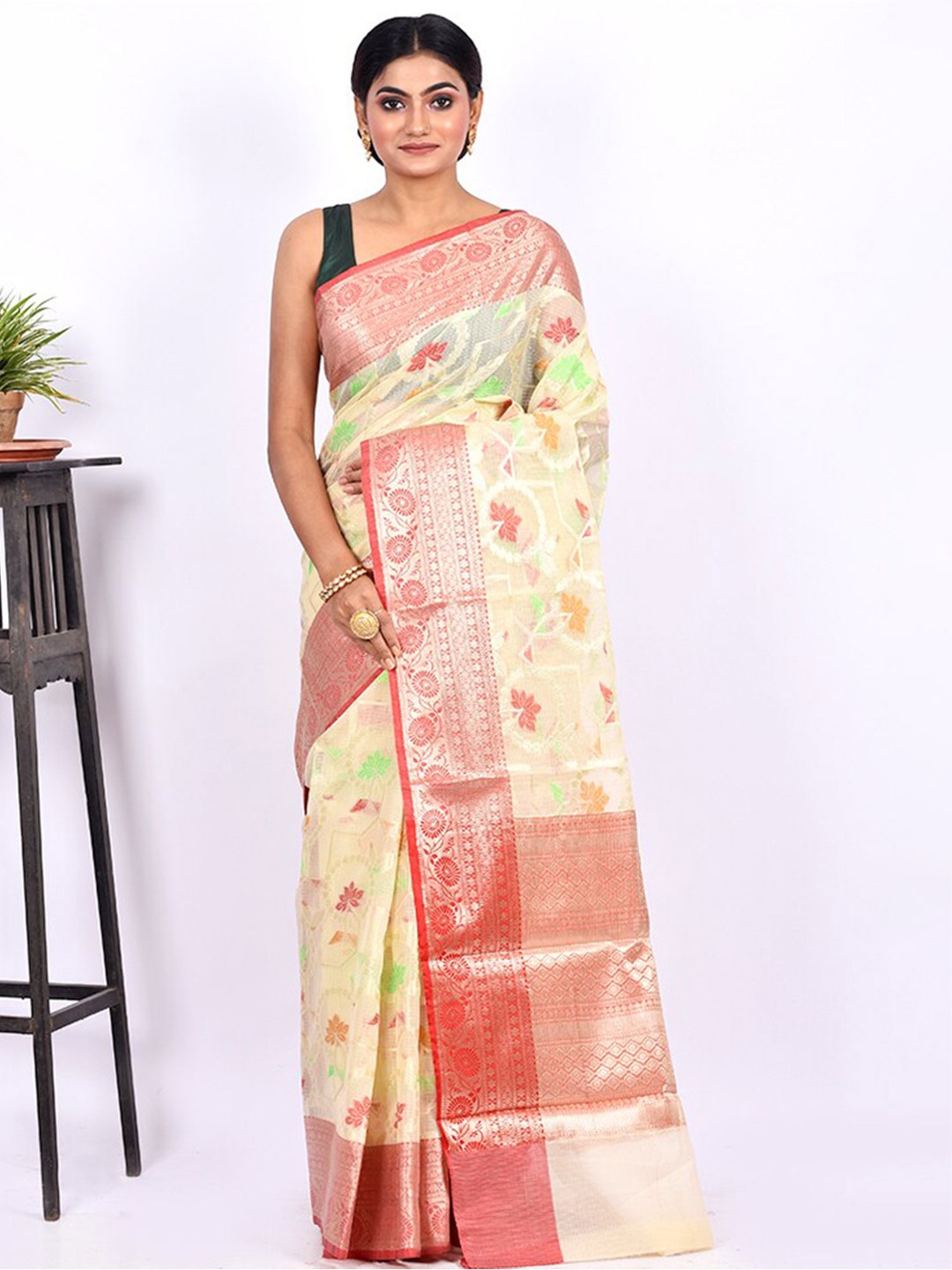 

AllSilks Cream-Coloured & Peach-Coloured Woven Design Zari Kora Silk Cotton Saree