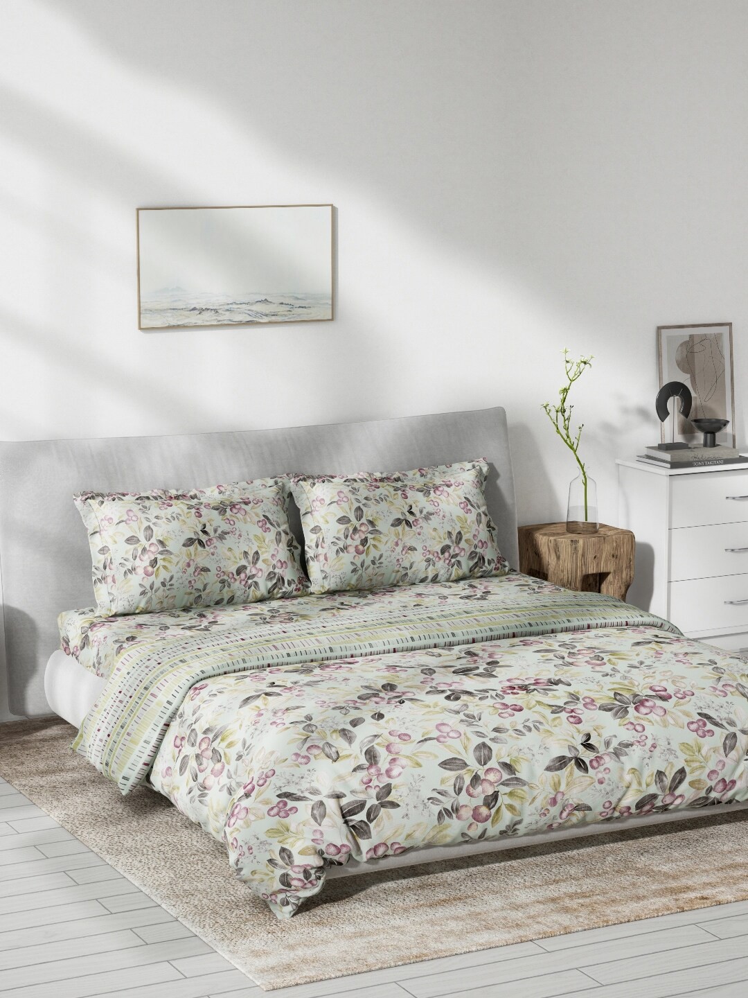 

DDecor Purple Floral 140 TC Cotton Bedding Set