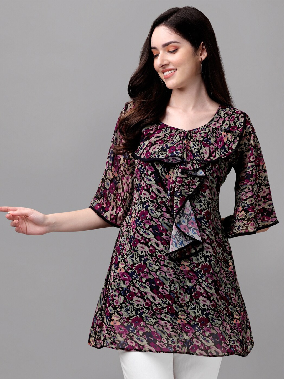 

GUFRINA Black & Pink Floral Printed Ruffles Georgette Longline Top