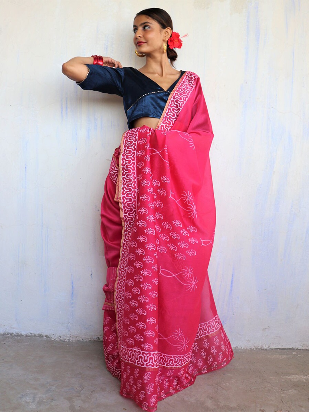 

Chidiyaa Pink & White Ethnic Motifs Printed Zari Pure Silk Chanderi Saree