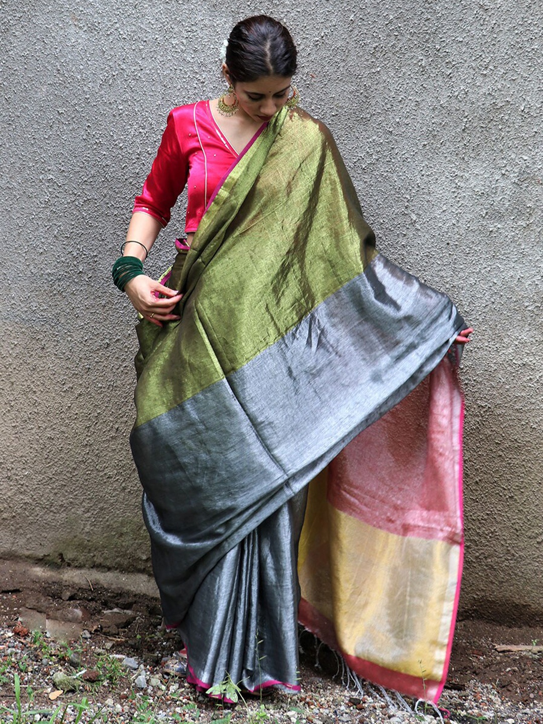 

Chidiyaa Green & Grey Colourblocked Zari Pure Cotton Saree