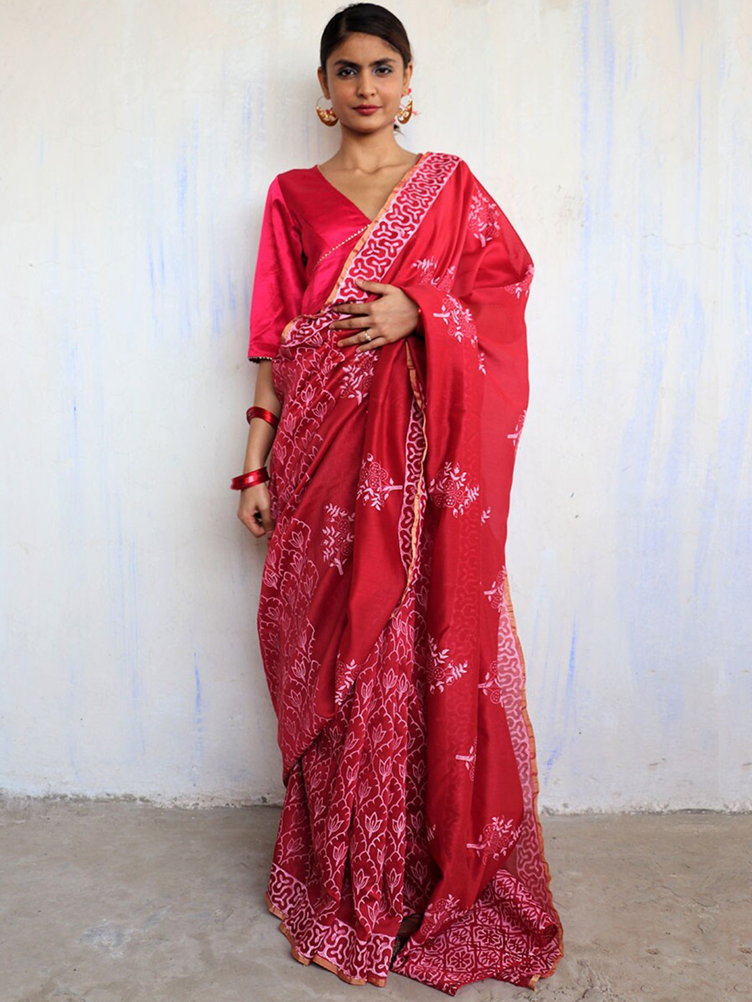 

Chidiyaa Red & White Ethnic Motifs Printed Pure Silk Chanderi Saree