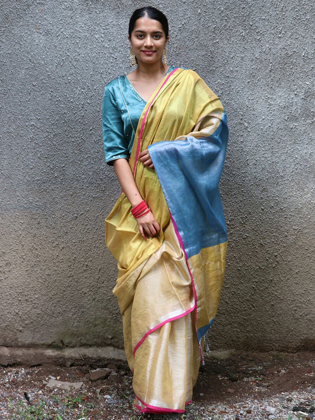 

Chidiyaa Green & Blue Colourblocked Pure Cotton Saree
