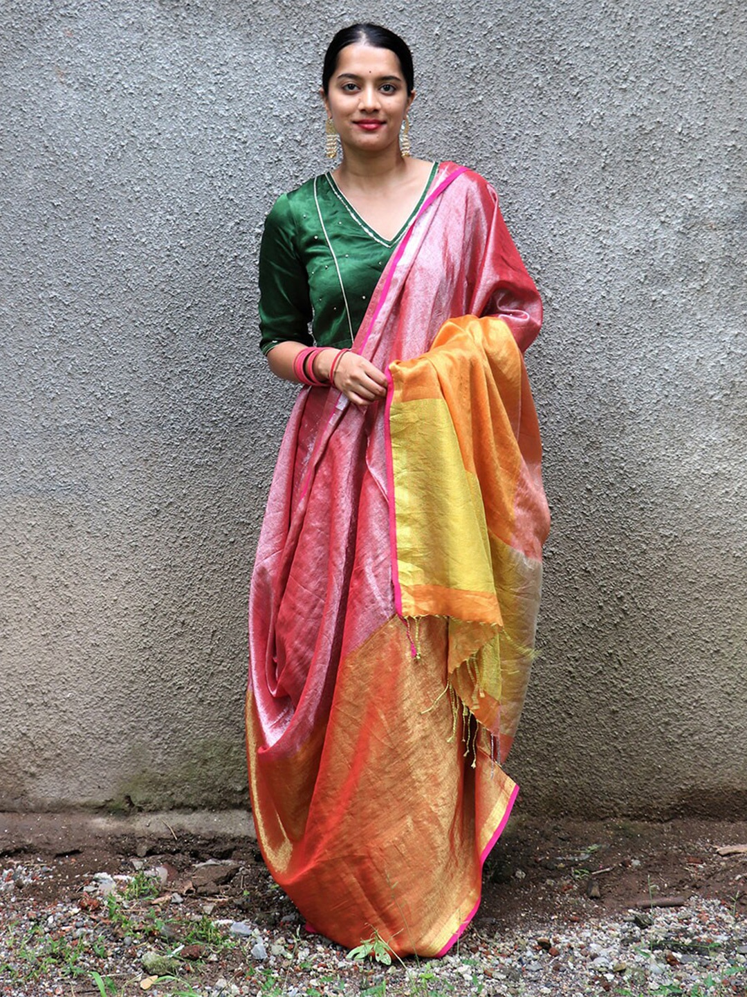 

Chidiyaa Pink & Orange Colourblocked Pure Cotton Saree