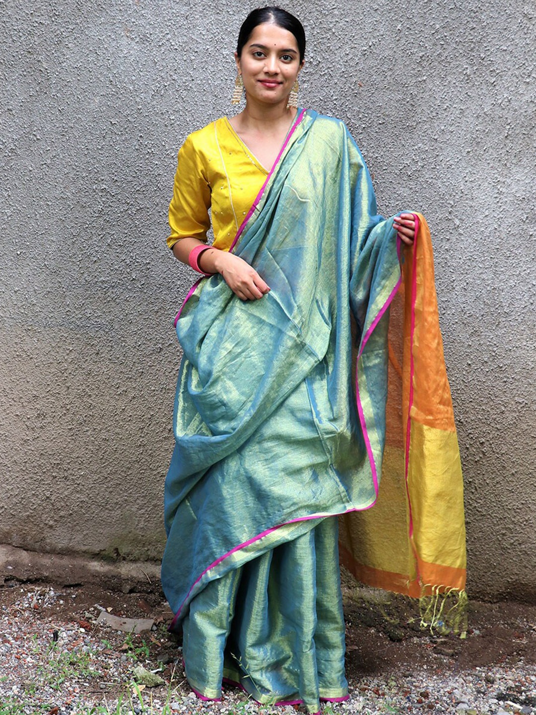 

Chidiyaa Teal & Orange Solid Zari Pure Cotton Saree