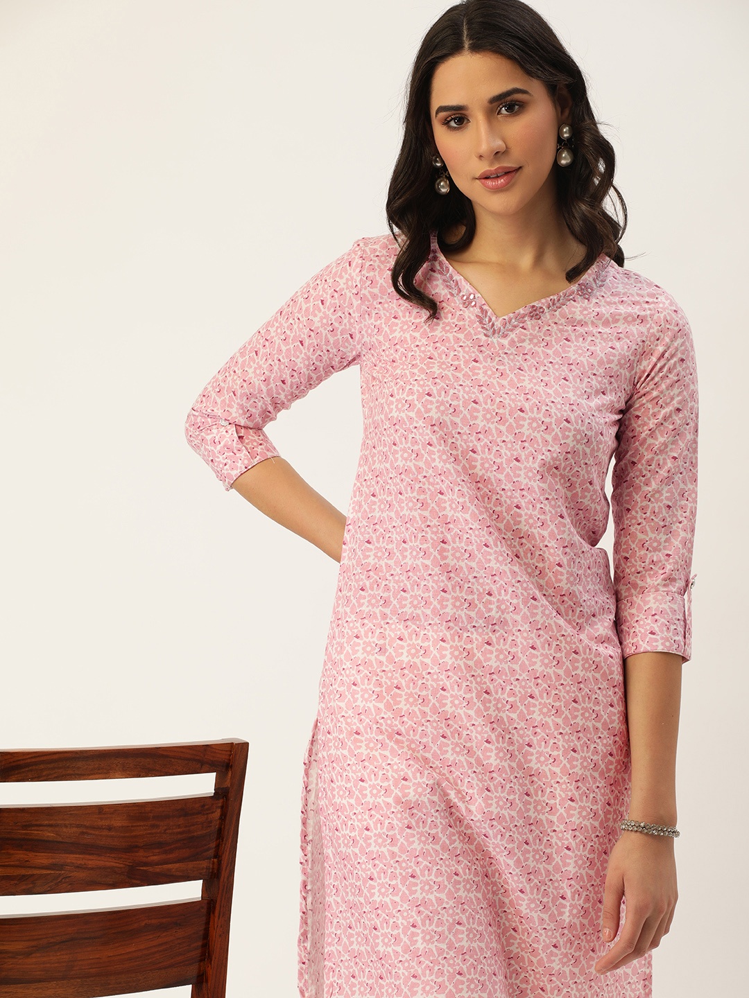 

HEEPOSH Women Pink & White Printed Embroidered Kurta