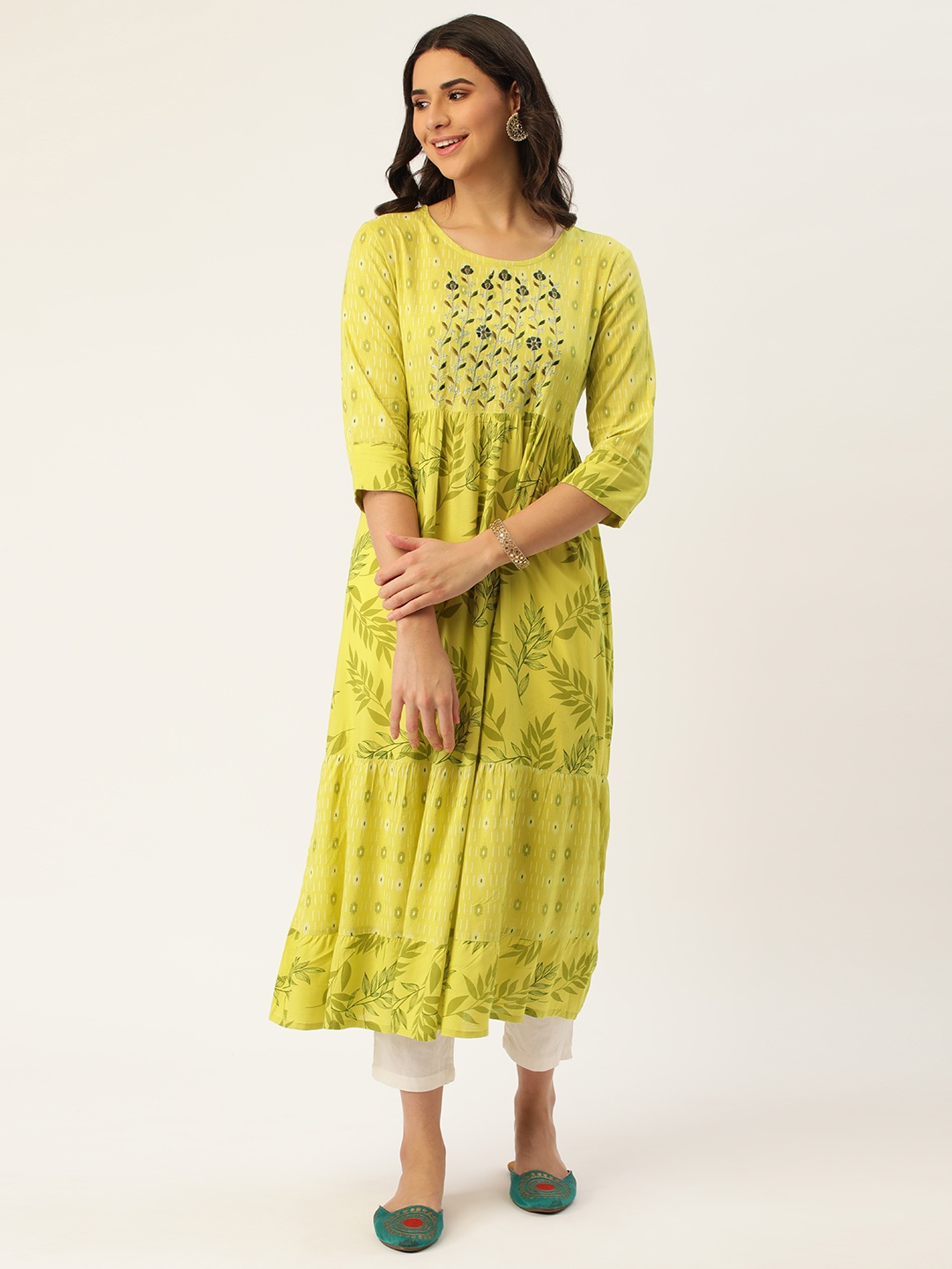 

HEEPOSH Women Lime Green & White Tropical Print Embroidered Tiered Anarkali Kurta