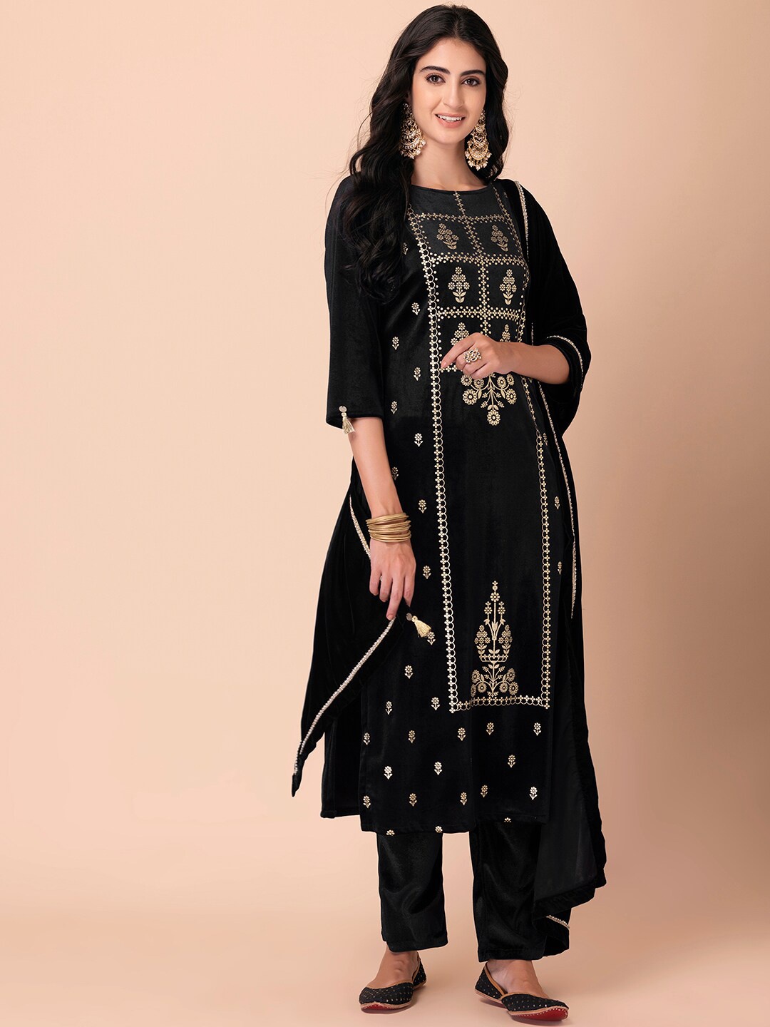 

Rang by Indya Round Neck Ethnic Motifs Printed Velvet Kurta, Black