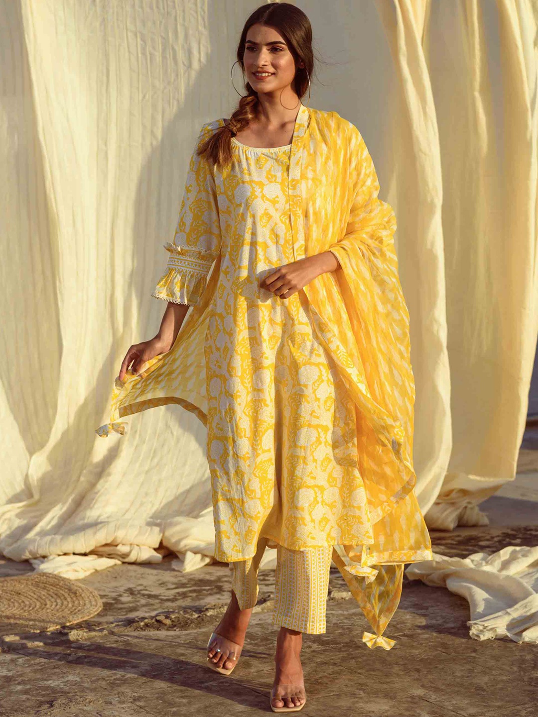 

Kapraaha Women Yellow Floral Printed Pure Cotton Kurta with Trousers & Dupatta