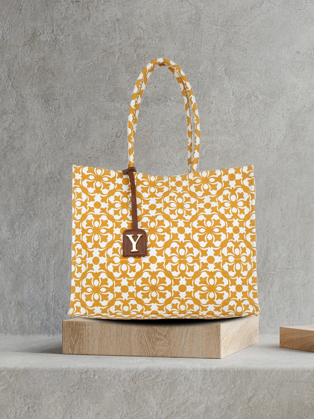 

yelloe Women Yellow Floral Printed Shoppers Shoulder Bag