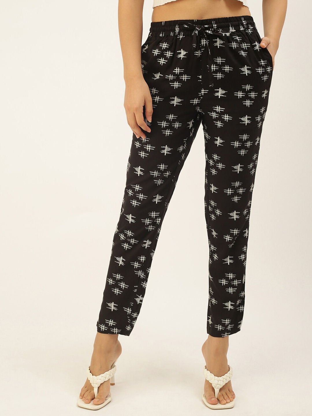

De Moza Women Black Printed Cigarette Trousers