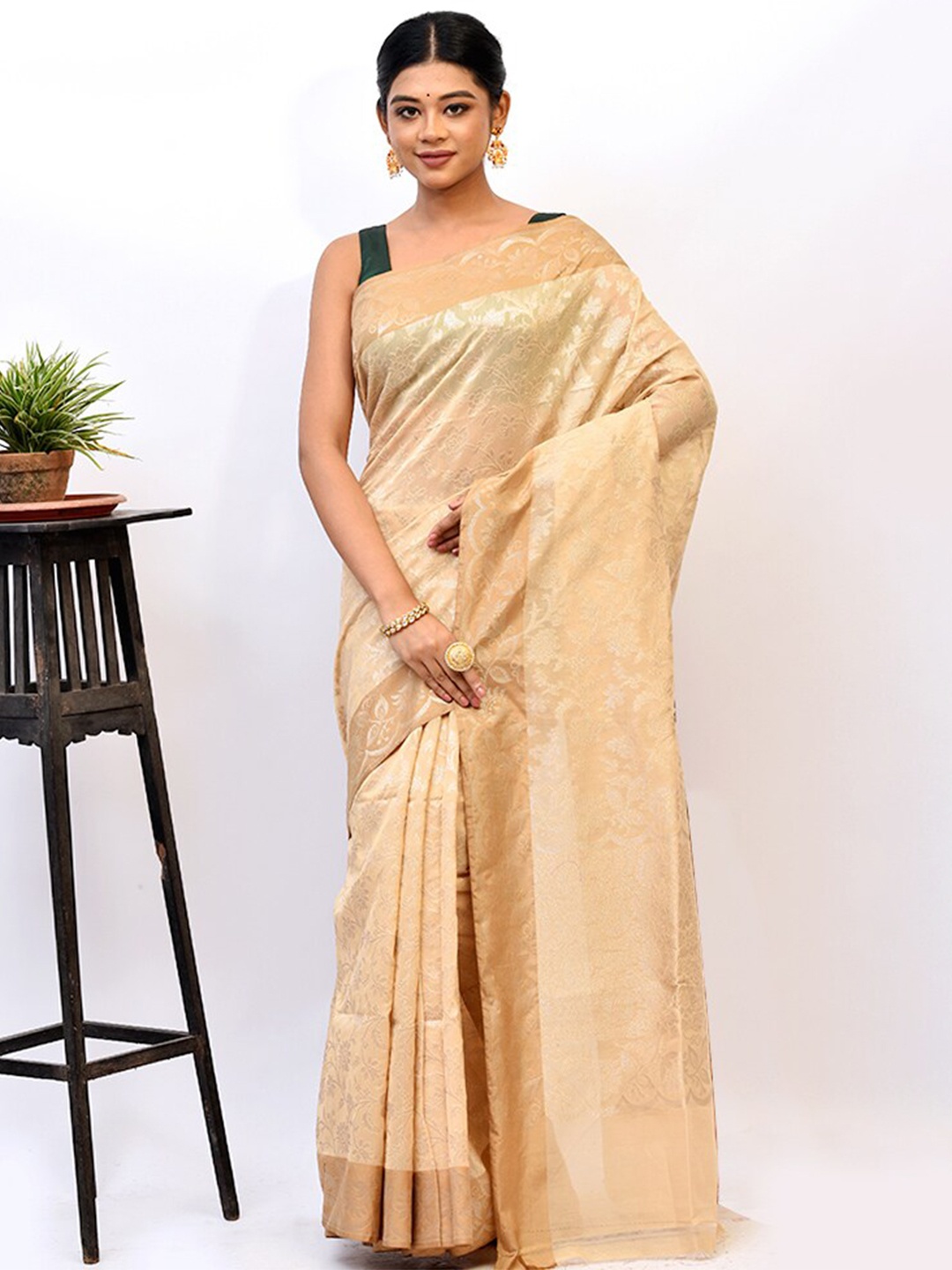 

AllSilks Cream-Coloured & Gold-Toned Woven Design Zari Kora Silk Cotton Saree
