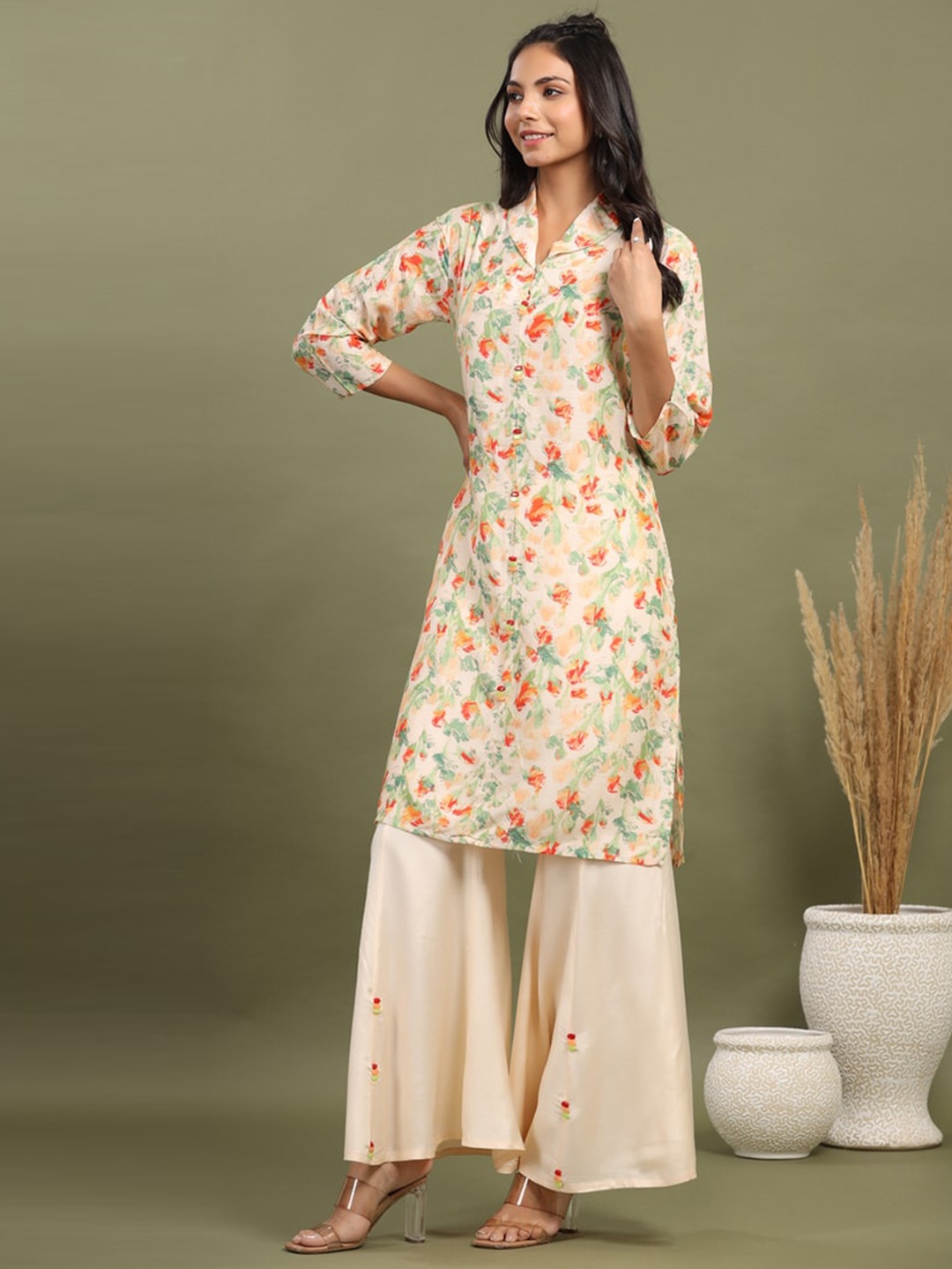 

JISORA Women Beige Floral Printed Kurta with Palazzos